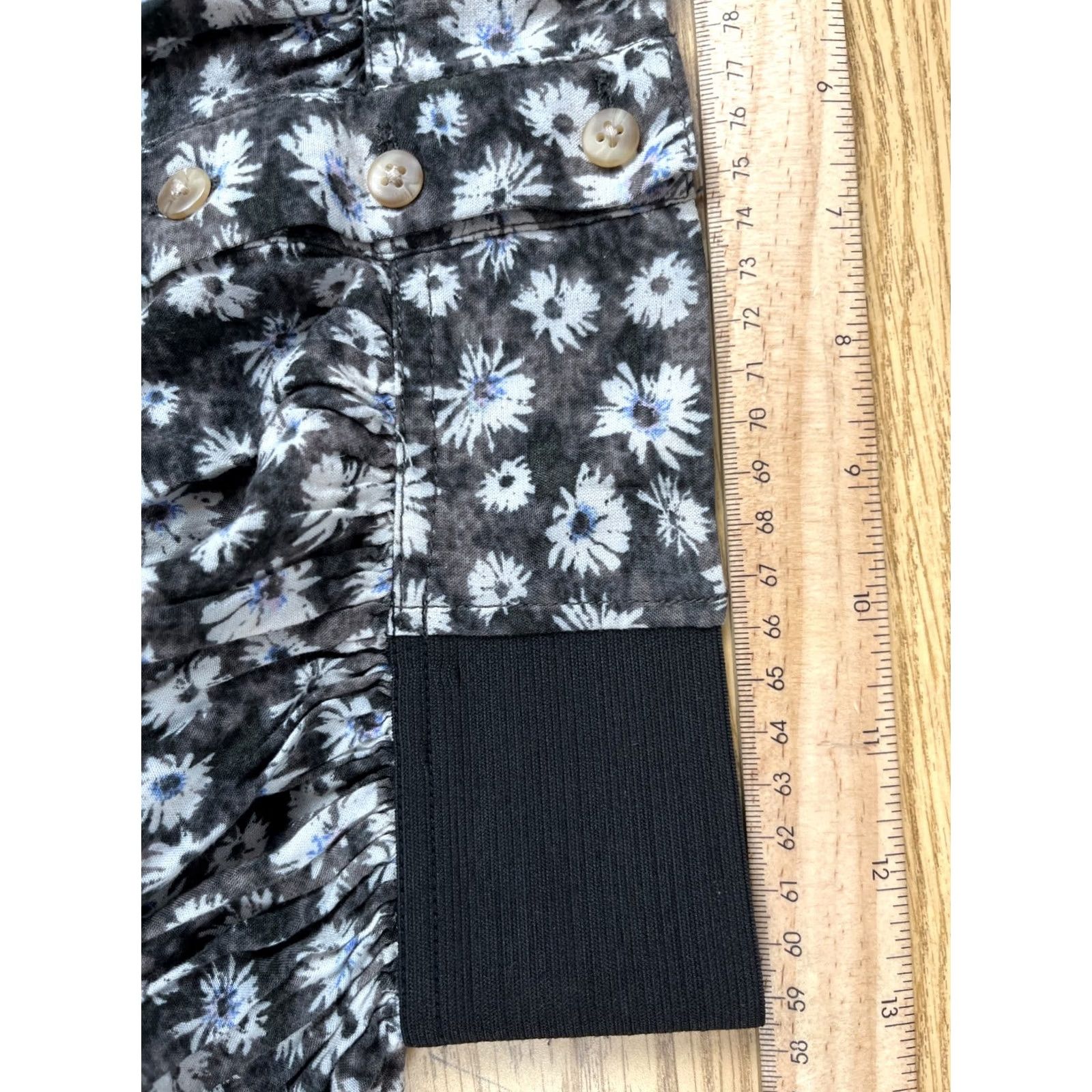 American Eagle Outfitters American Eagle Outfitters Skirt Womens Small Black Floral Button Front Short Mini Lined Size 28" / US 6 / IT 42 - 7 Thumbnail