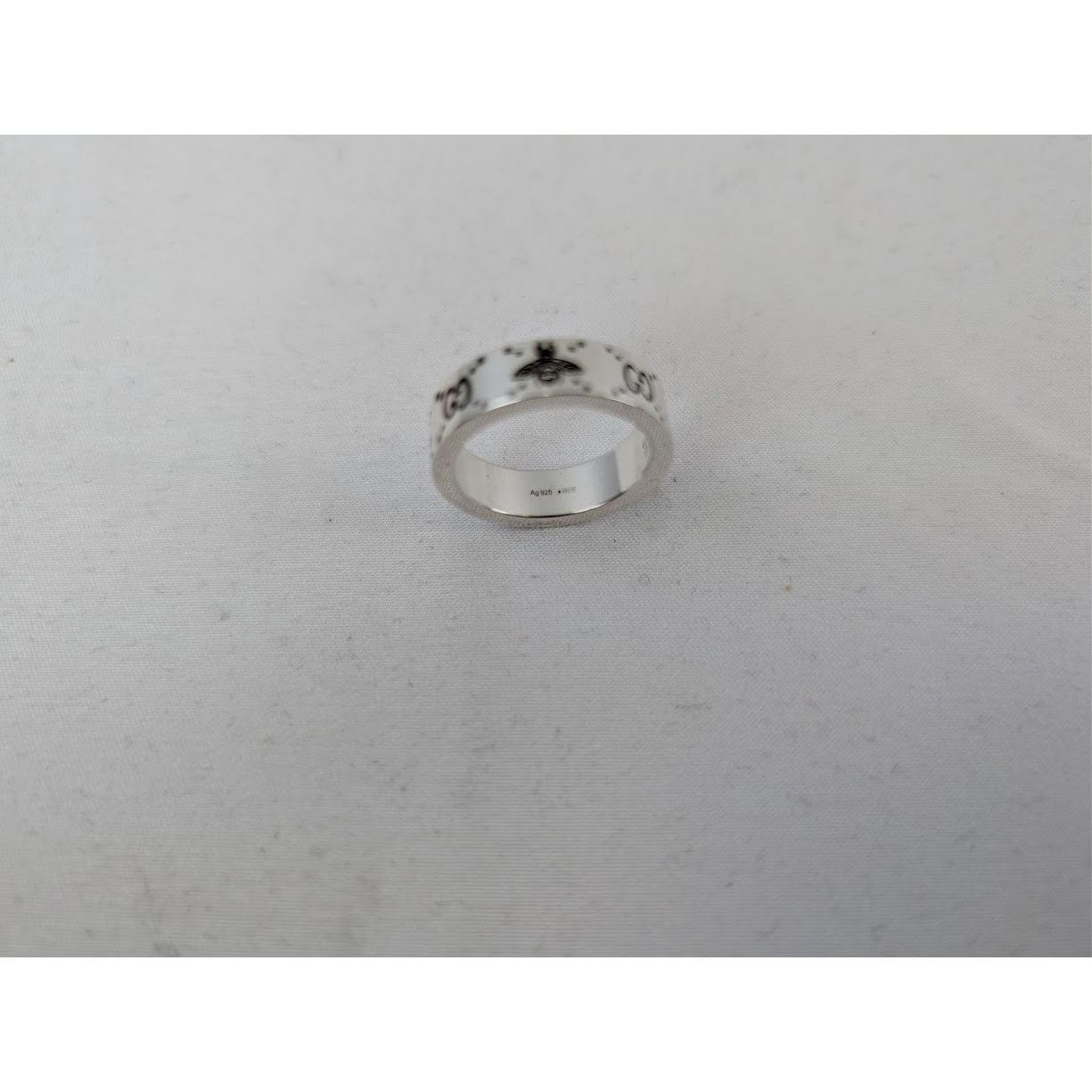 Gucci o1rshd1 Size: 17 / Bee Engraved Ring in Silver Size ONE SIZE - 5 Thumbnail
