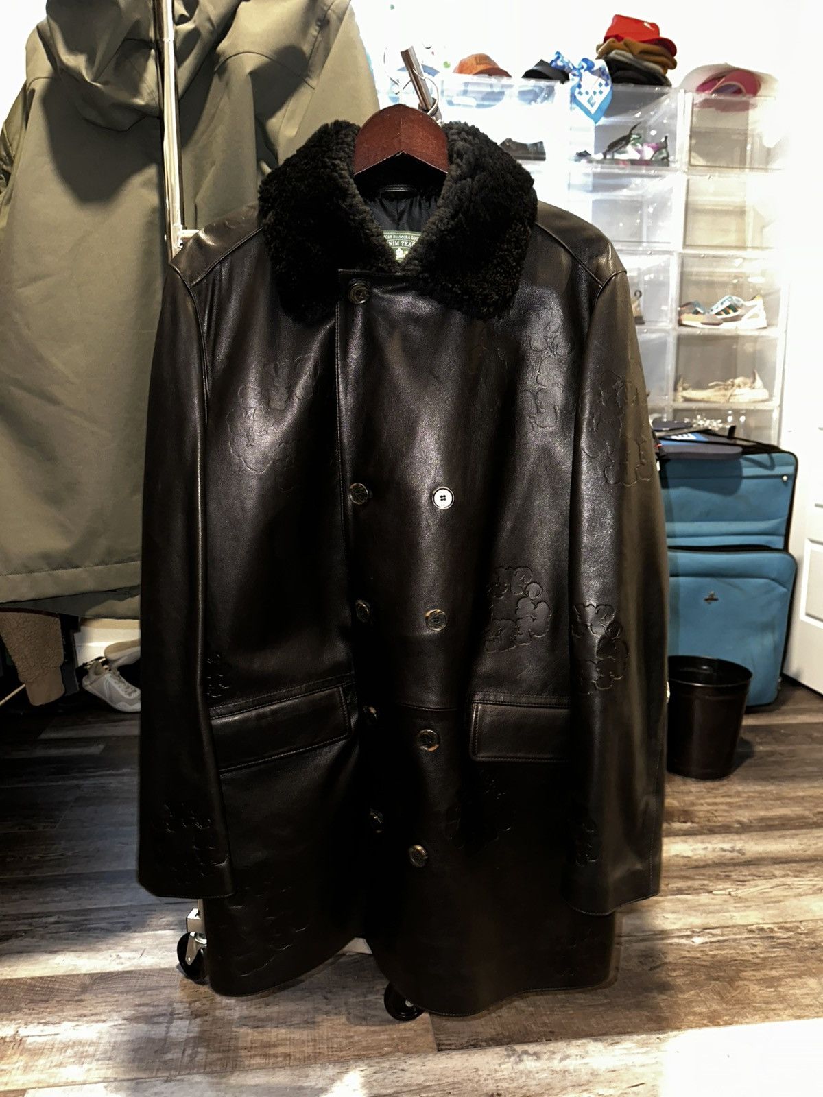 DENIM TEARS Denim Tears Leather Embossed Wreath Puffer Jacket