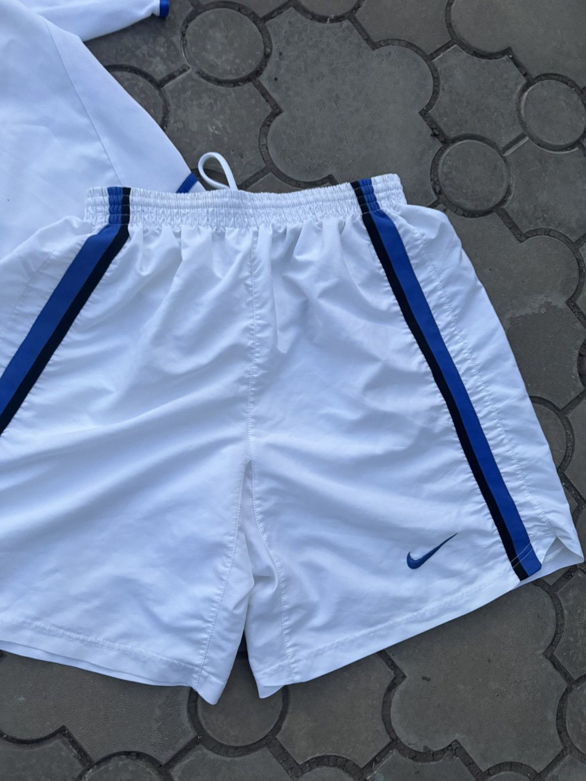 Nike 2002/2003 Nike Inter Milano Jersey and Shorts Y2K Size US L / EU 52-54 / 3 - 7 Thumbnail