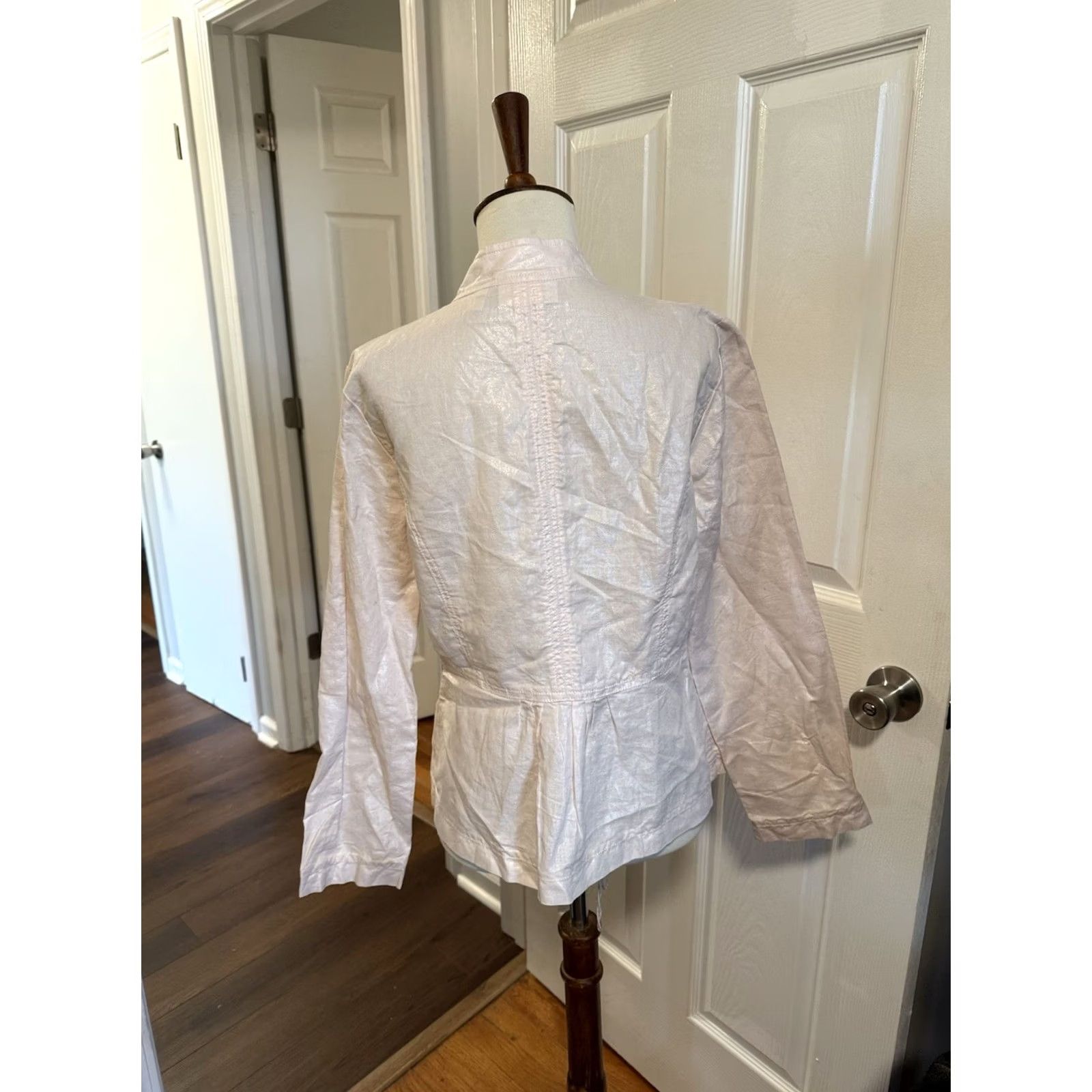 Vintage CHICO'S Linen Blend Lightweight Shimmer Jacket WOMEN'S Small Pink Shimmer Pocketed Linen Blend Jacket Women’s Small Pink Coastal Preppy Style Size S / US 4 / IT 40 - 6 Thumbnail