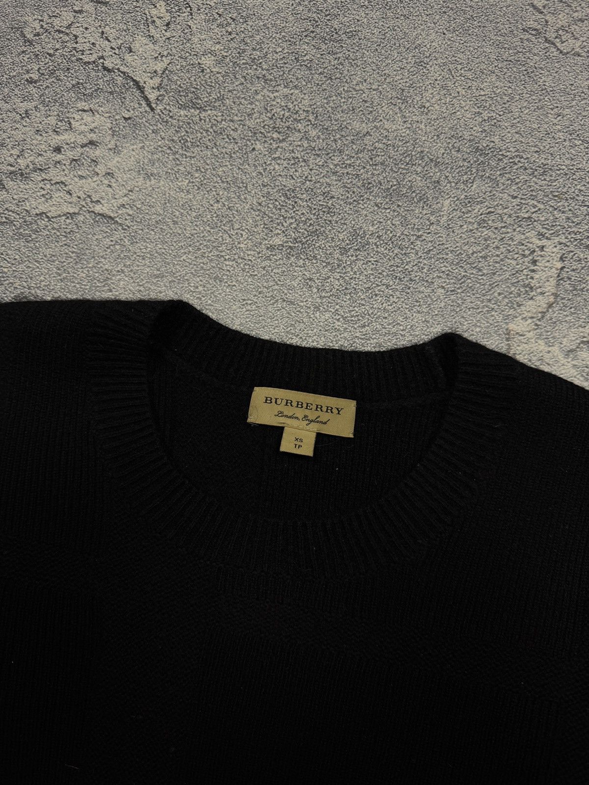 Burberry Burberry Cashmere + Wool Black Sweater Size XS / US 0-2 / IT 36-38 - 5 Thumbnail