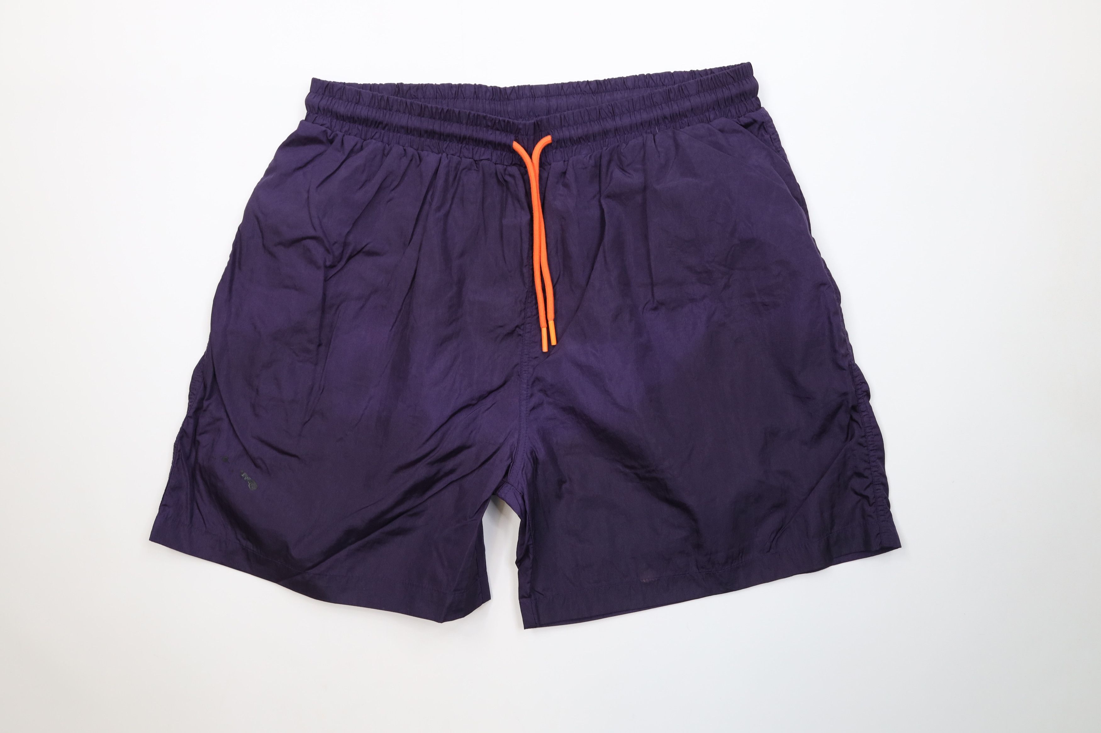 Vintage Vintage 90s Y2K Streetwear Running Jogging Soccer Shorts Size US 34 / EU 50 - 1 Thumbnail
