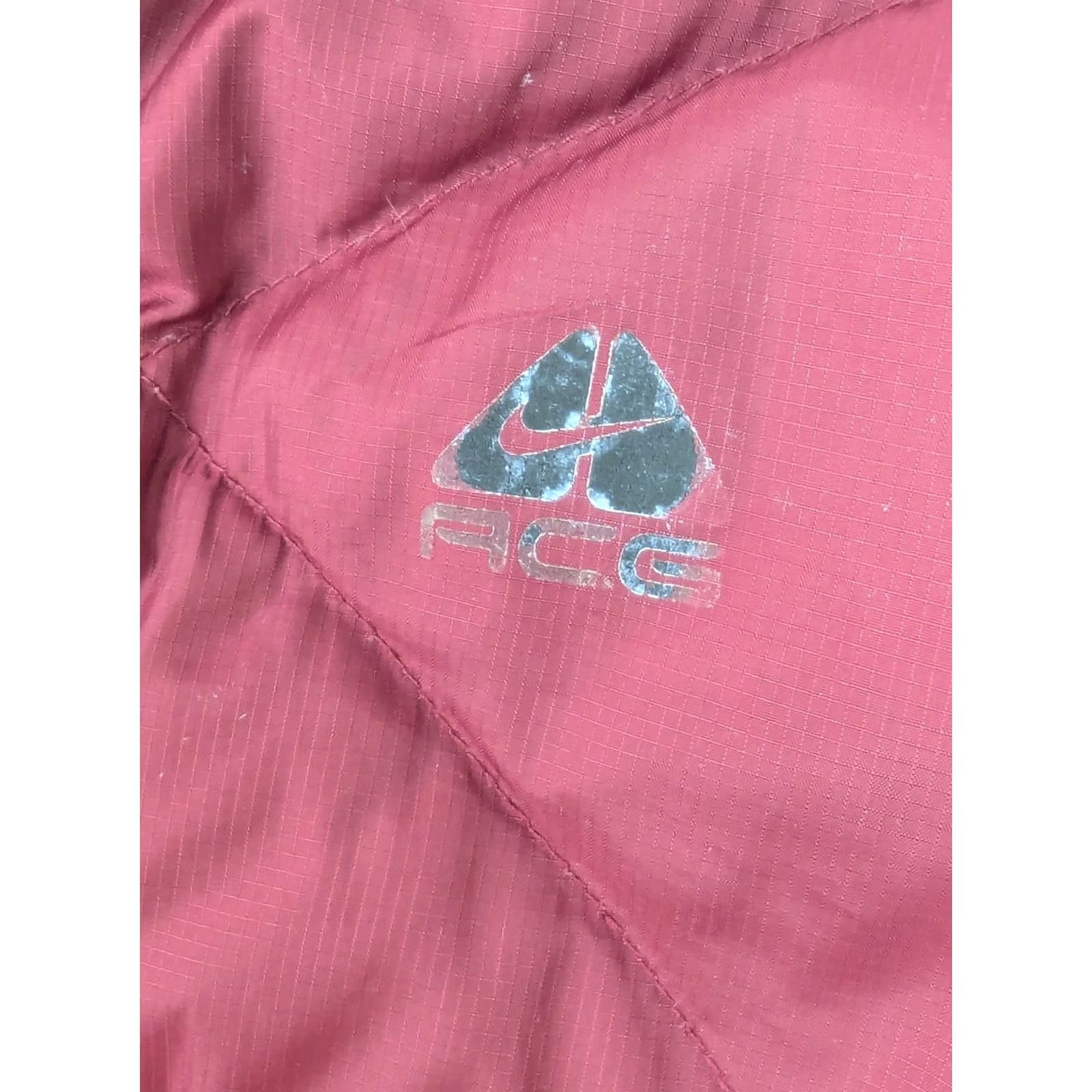 Nike Nike ACG Puffer Jacket Women L Wine Maroon Zip Outer Layer Size L / US 10 / IT 46 - 3 Thumbnail