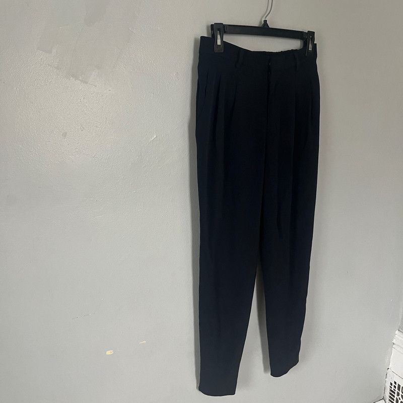Uniqlo Uniqlo Women's Black Trousers XS Size 25" / US 0 / IT 36 - 1 Thumbnail