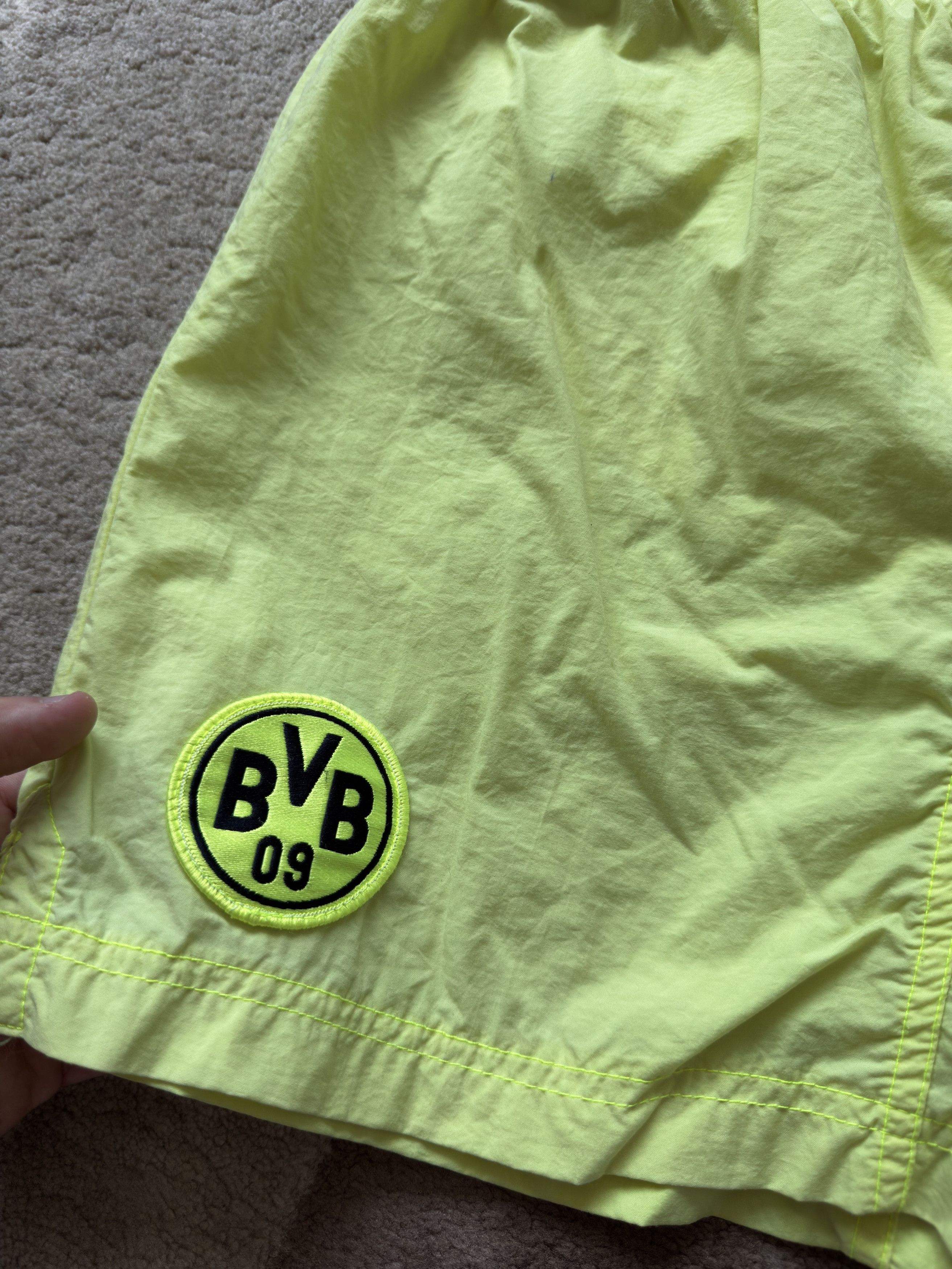 Nike Borussia Dortmund Germany Nike Vintage 95-96 Shorts Football Size US 26 / EU 42 - 2 Thumbnail