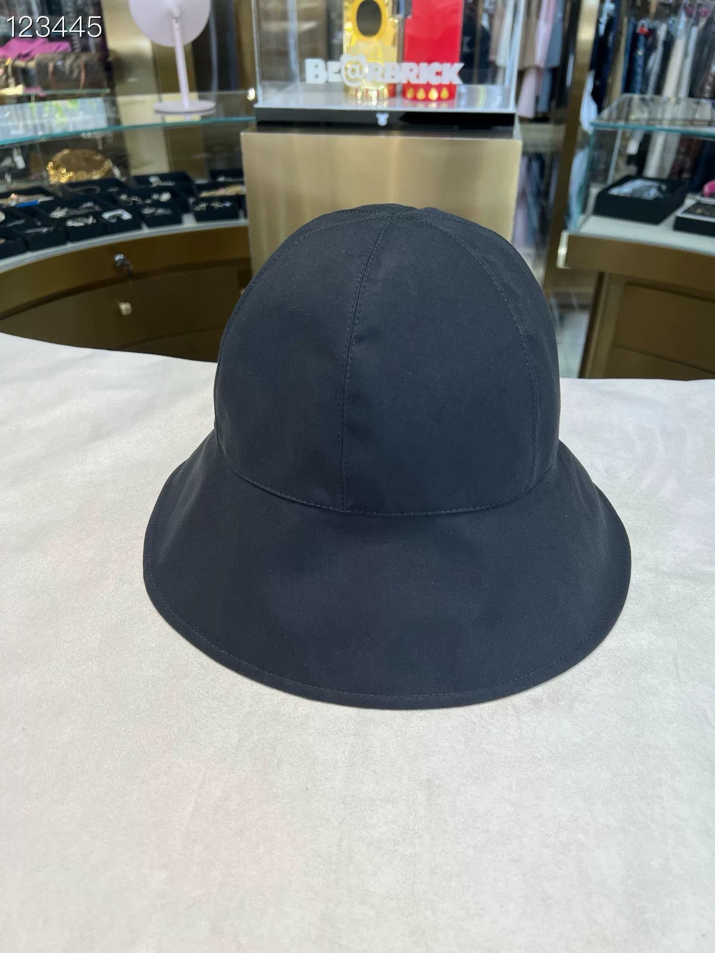 Dior Dior Full Logo Reversible Bucket Hat Size ONE SIZE - 1 Thumbnail