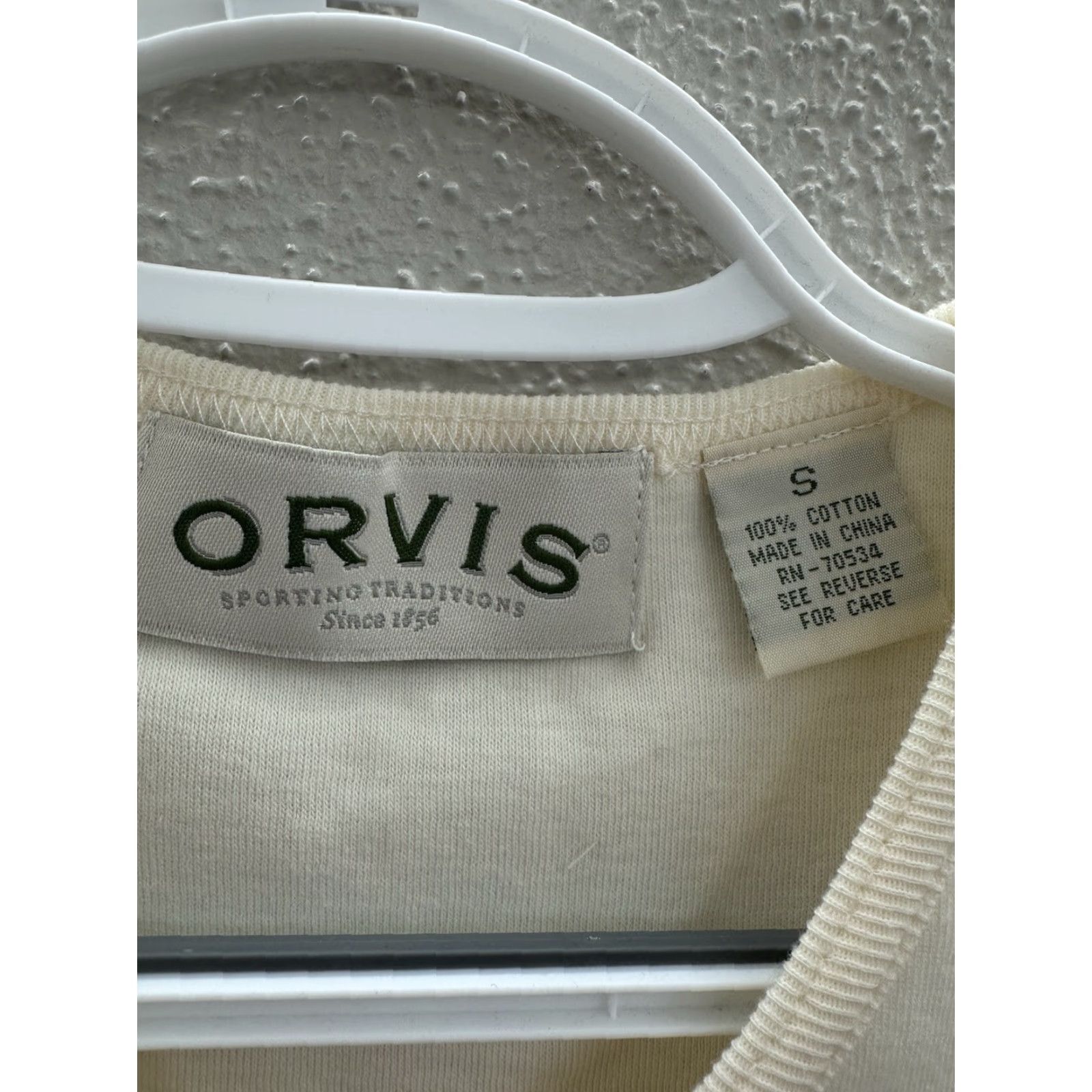 Orvis Orvis Womens Shirt Small Cream Short Sleeve V-Neck Cotton T-Shirt Casual Lightweight Regular Womens Size S Ivory Needle Size S / US 4 / IT 40 - 5 Thumbnail