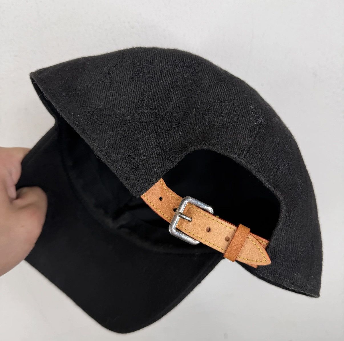 Louis Vuitton Louis Vuitton Black Monogram Hat Size ONE SIZE - 2 Thumbnail