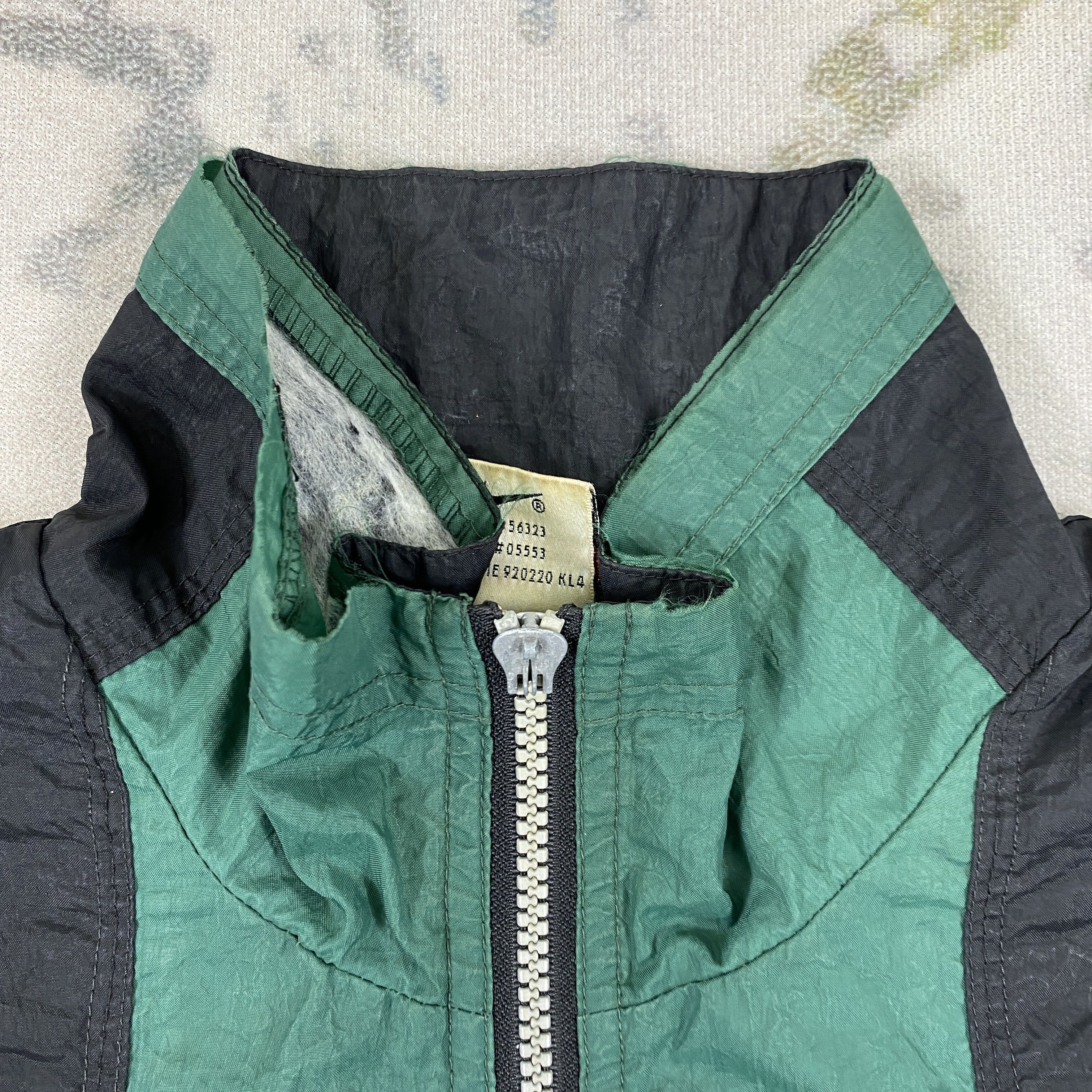 Japanese Brand Vintage Nike Distressed Windbreaker Puffer Jacket- J374 Size ONE SIZE - 20 Thumbnail