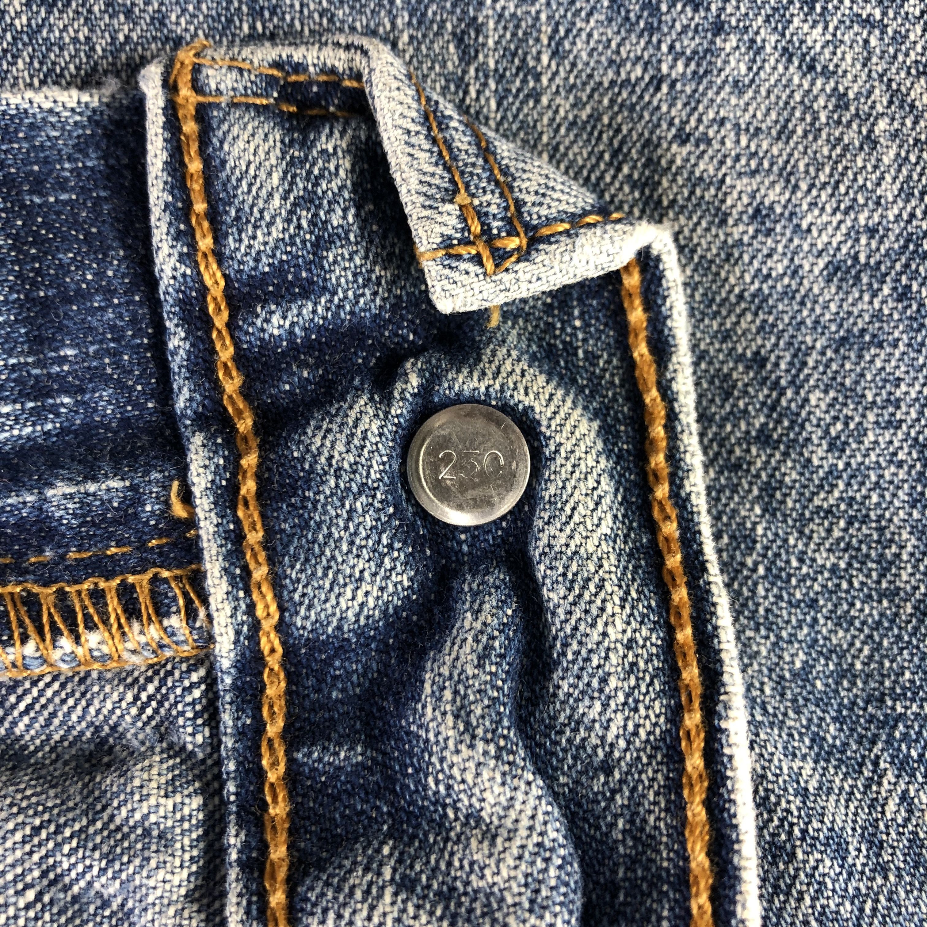 Levi's Vintage Blue Wash Levis 569 Jeans-J3362 Size US 37 - 9 Thumbnail