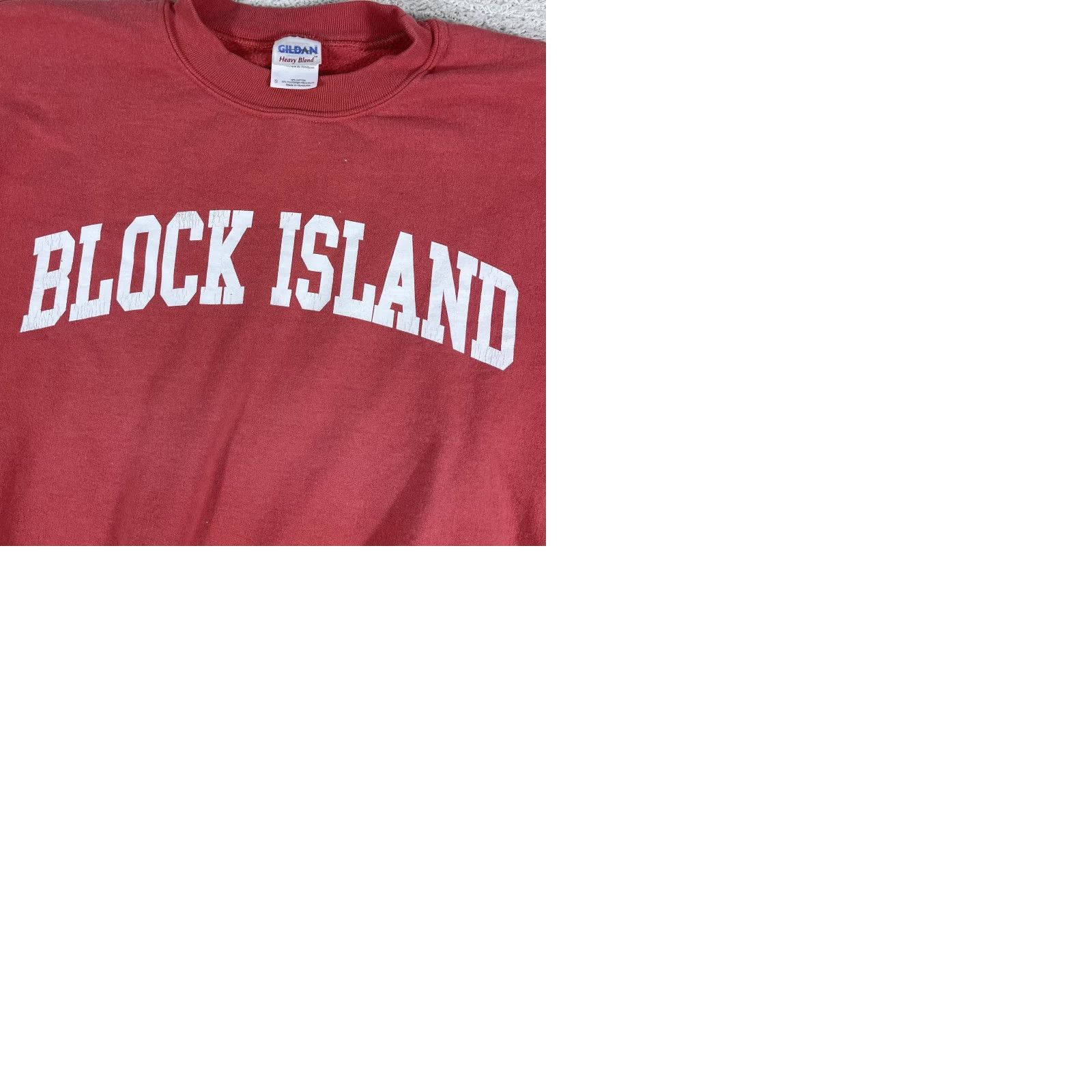 Gildan VINTAGE Gildan Block Island Crewneck Sweatshirt Sweatshirt Adults Small Pink Beach Y2K New England Mens Size US S / EU 44-46 / 1 - 9 Thumbnail