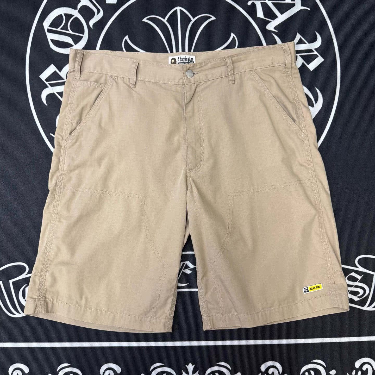 Bape BAPE Brown Cargo Shorts with Alphabet Embroidery Q10 Size US 36 / EU 52 - 1 Thumbnail