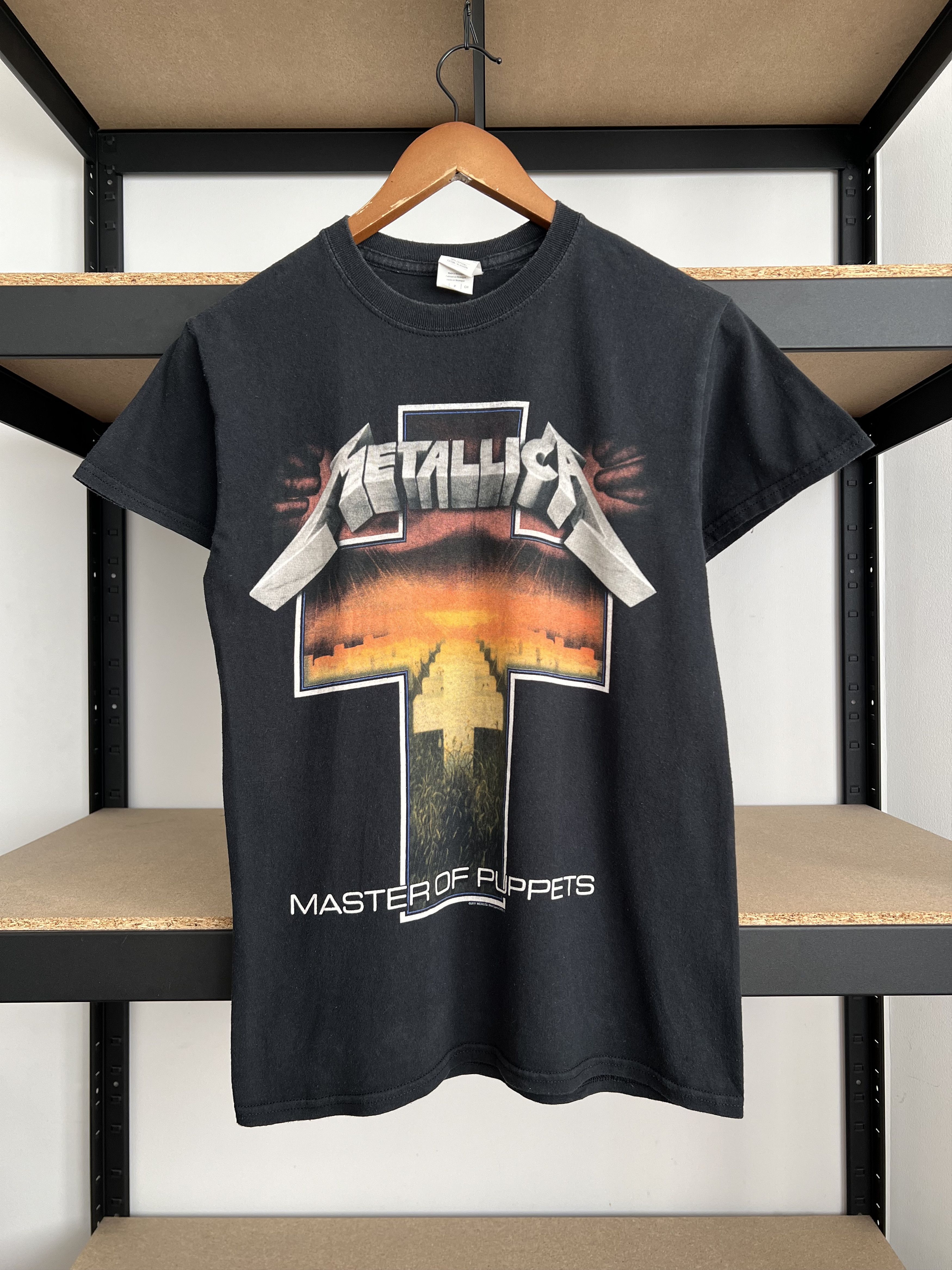 Band Tees Vintage 2017 Metallica Master of Puppets T-shirt Size US S / EU 44-46 / 1 - 1 Thumbnail