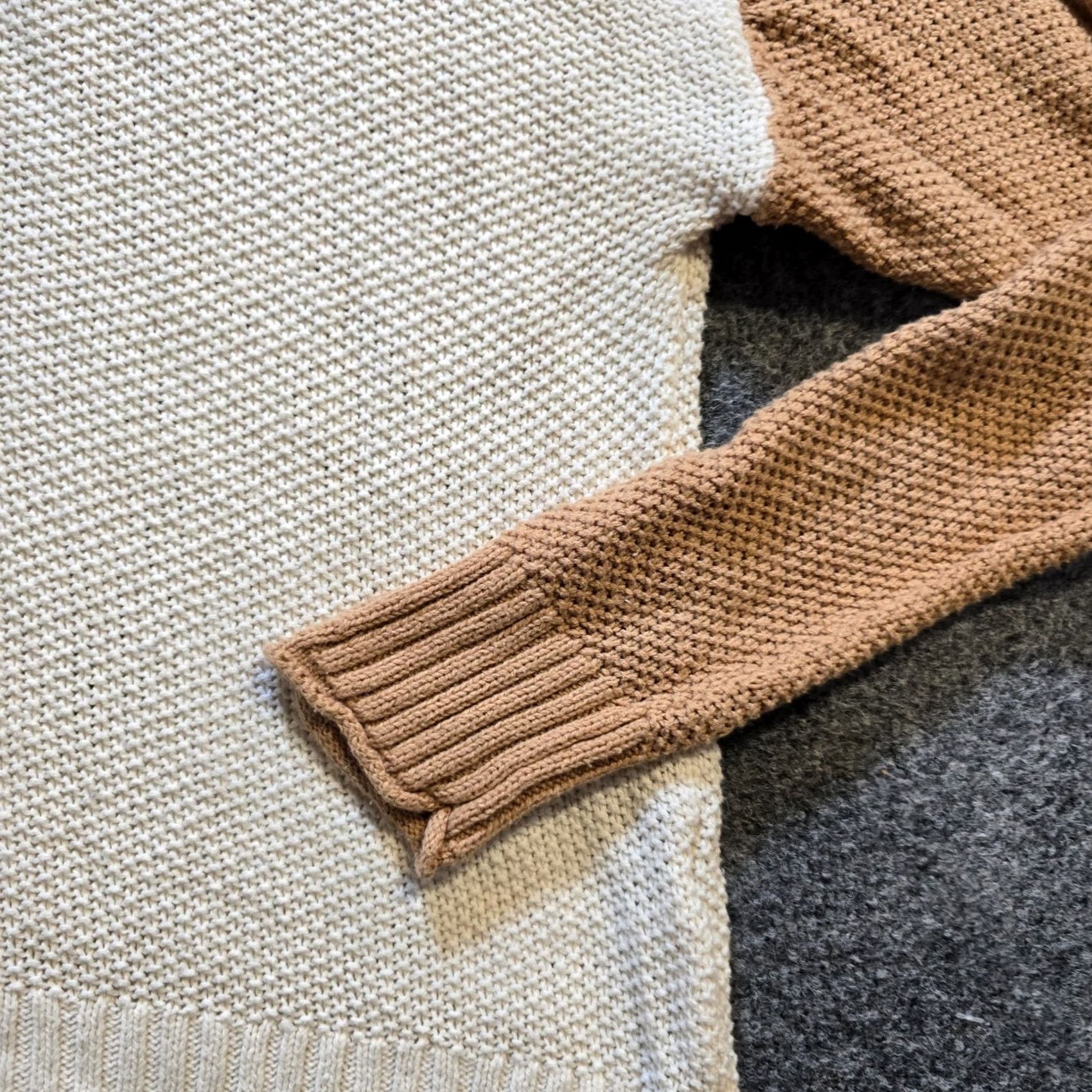 American Eagle Outfitters American Eagle Sweater Womens XS Beige Henley Colorblock Capsule Casual Shirt Size XS / US 0-2 / IT 36-38 - 3 Thumbnail