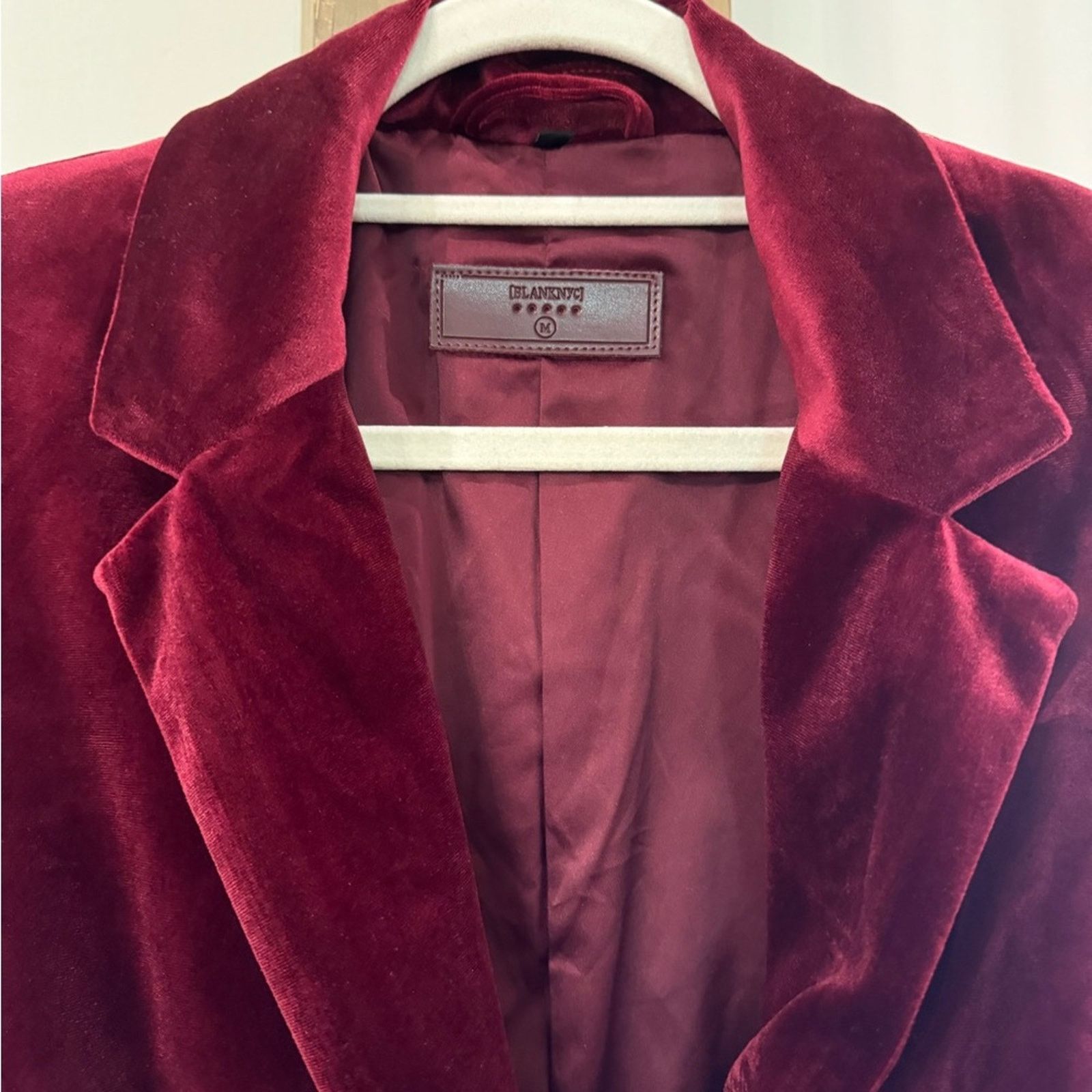 BLANKNYC Blank nyc red velvet blazer Classic single button medium Size M / US 6-8 / IT 42-44 - 4 Thumbnail