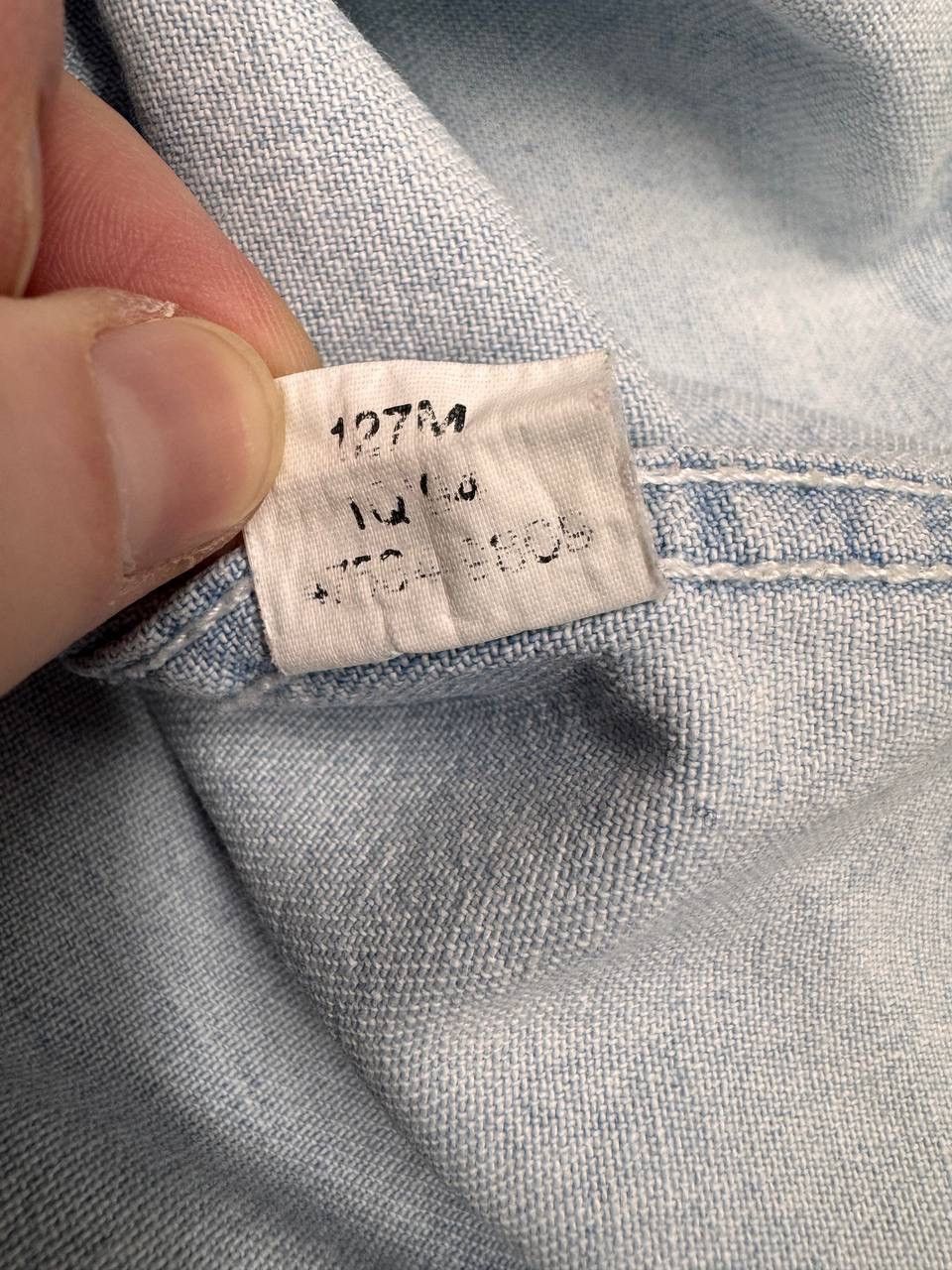 Levi's Vintage Clothing Vintage Levi's Women's Denim Shirt 90s Light Blue Size M Size M / US 6-8 / IT 42-44 - 8 Thumbnail