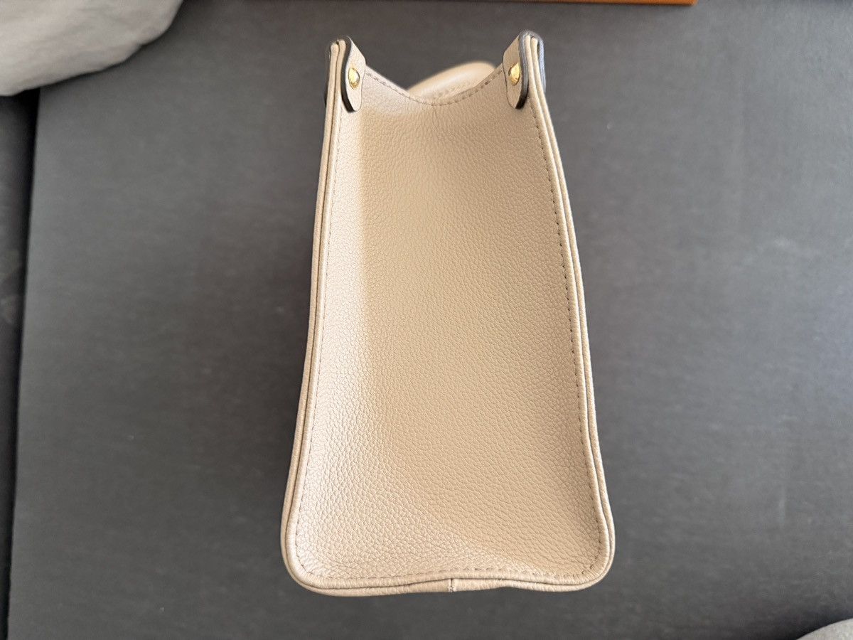 Louis Vuitton Louis Vuitton Bag Size ONE SIZE - 3 Thumbnail
