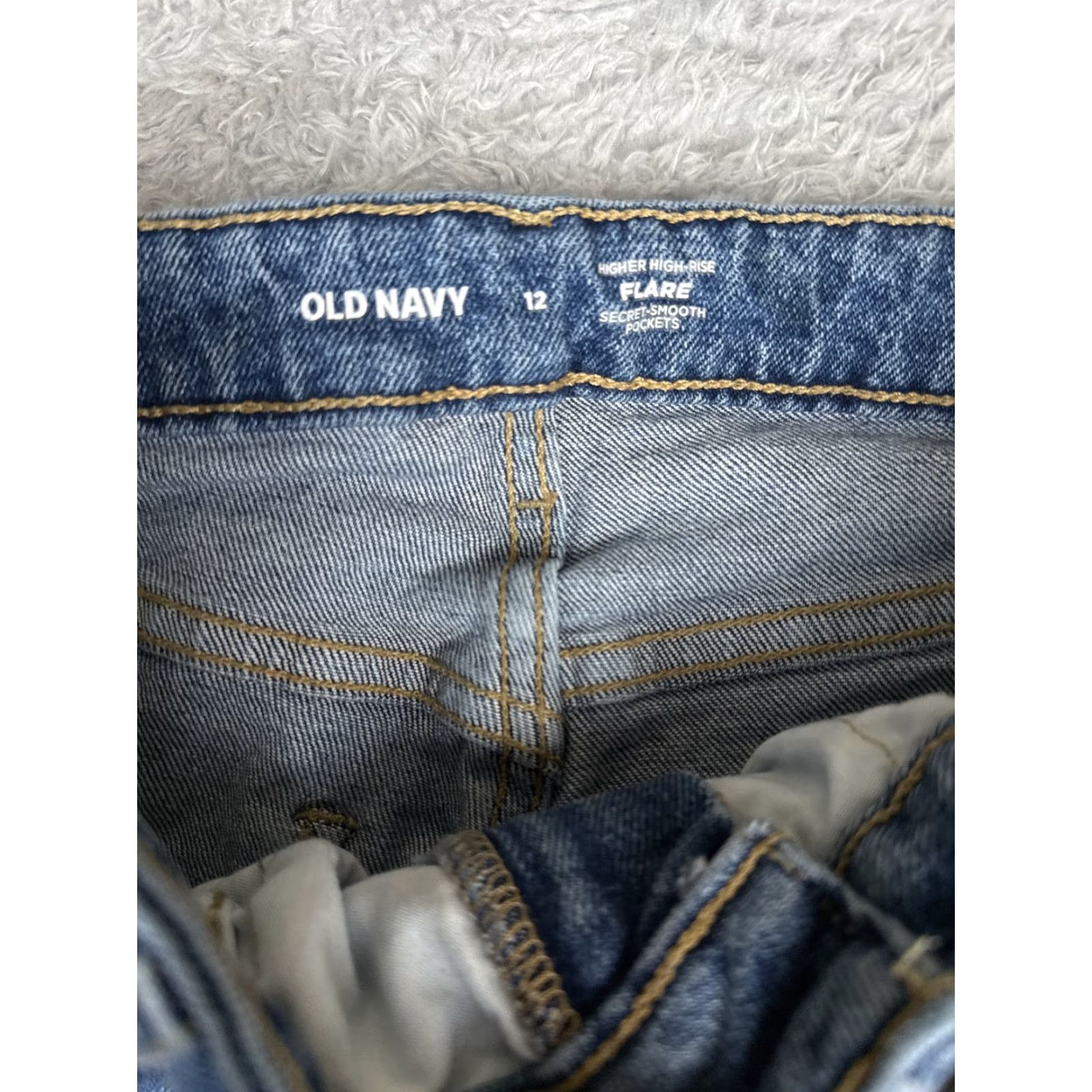 Old Navy Old Navy Jeans Womens 12 Blue Medium Wash High Rise Flare Denim 30x31 Pocket 5-Pocket Stretch Regular Vintage No Size 34" / US 12 / IT 48 - 6 Thumbnail