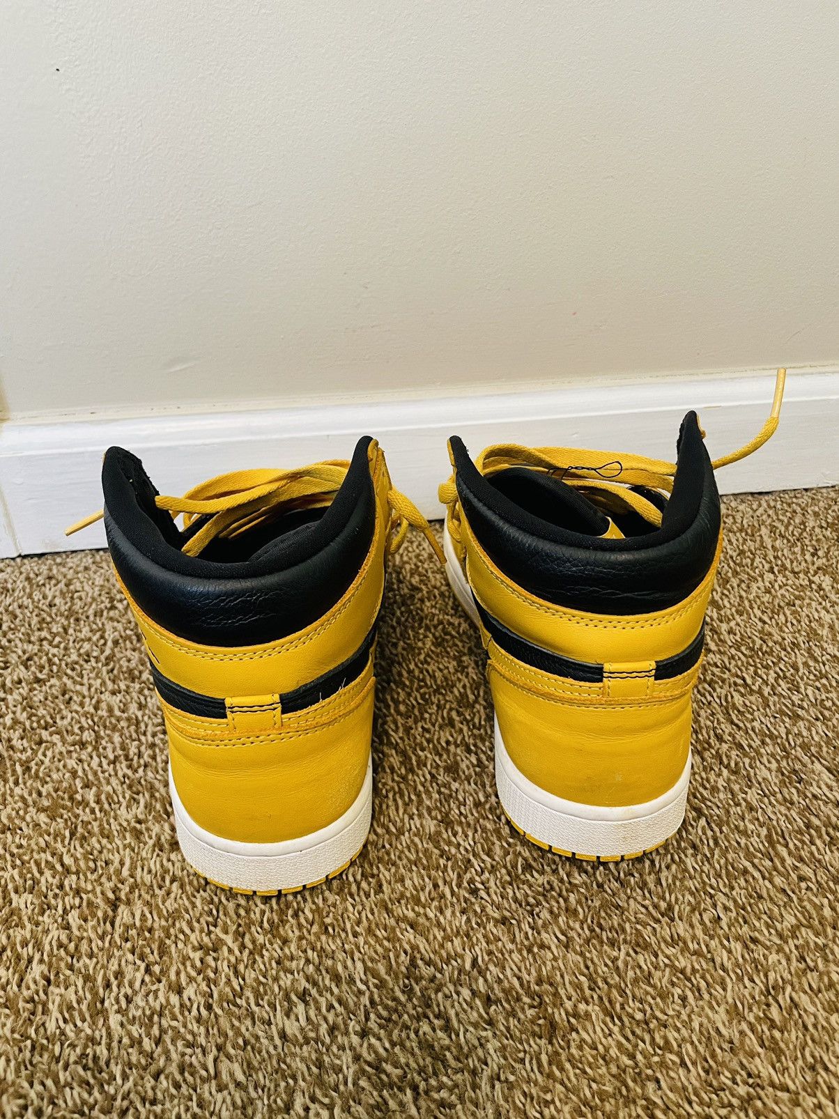 Designer × Jordan Brand Size 8 - Jordan 1 Retro OG High Pollen Size US 8 / EU 41 - 2 Thumbnail