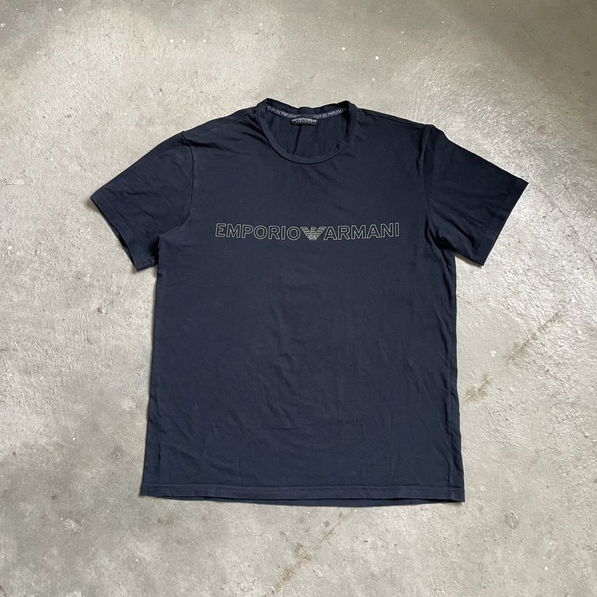 Emporio Armani Vintage Emporio Italian Tshirt 🍒 Size US L / EU 52-54 / 3 - 1 Thumbnail