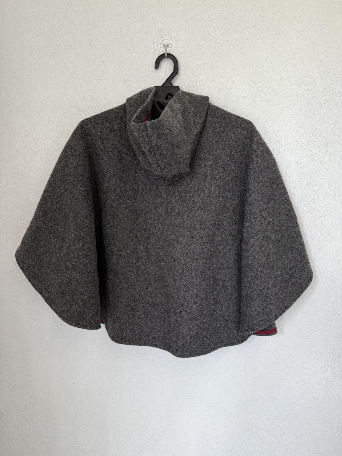 Fidelity × Vintage FIDELITY BY GERALD & STEWART PONCHO WOOL Size US S / EU 44-46 / 1 - 5 Thumbnail