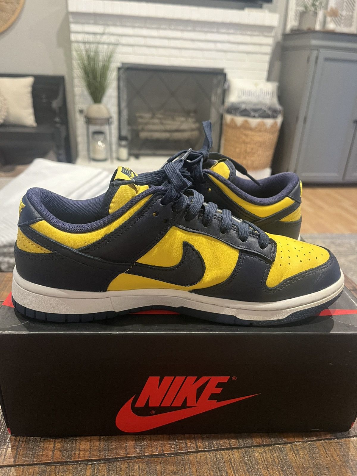 Nike Nike Dunk Low “Michigan” size 8 Size US 8 / EU 41 - 10 Thumbnail