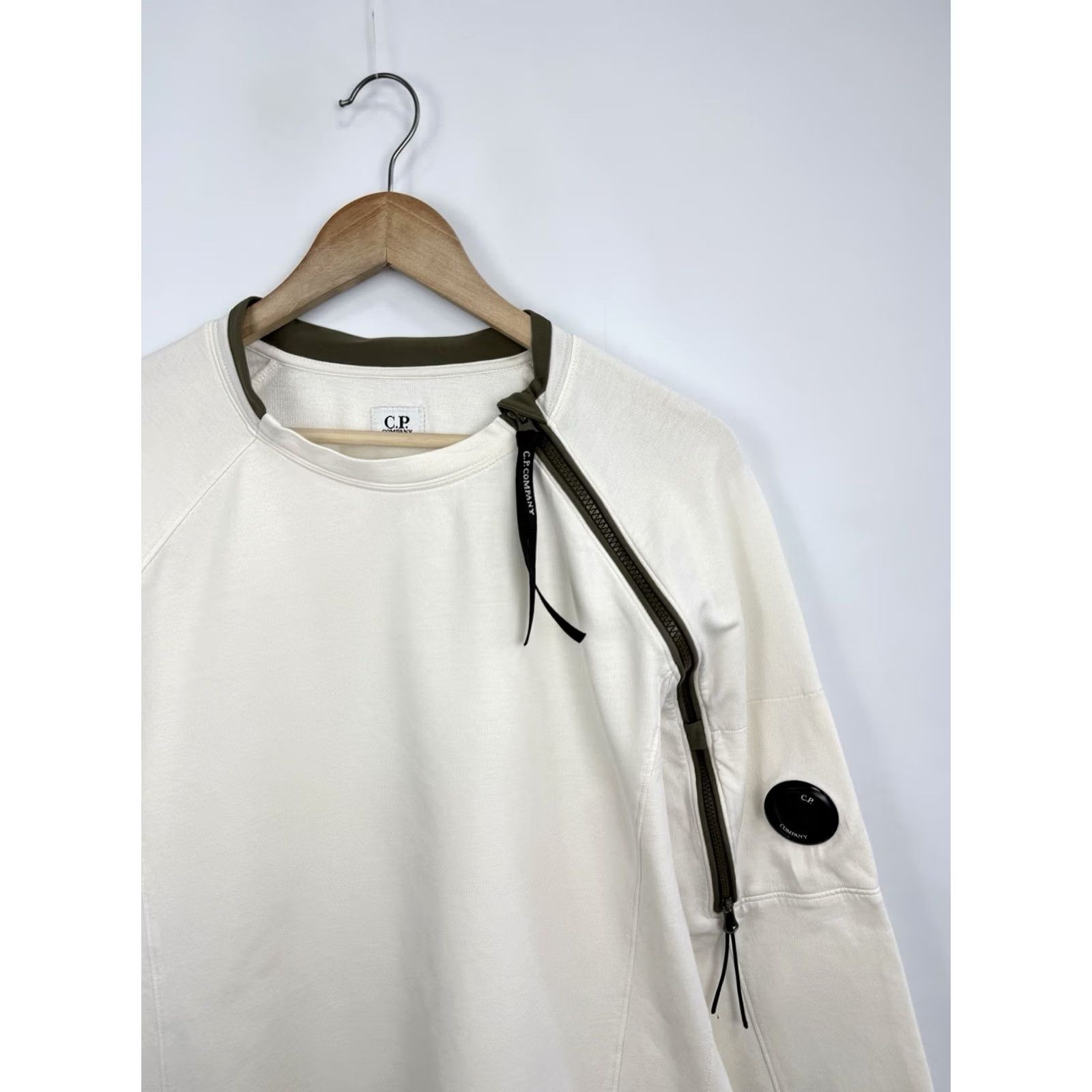 Vintage C. P. Company Sweatshirt Mens Asymmetrical Zip Lens Y2K White M Rare Vintage Issues Size US M / EU 48-50 / 2 - 3 Thumbnail