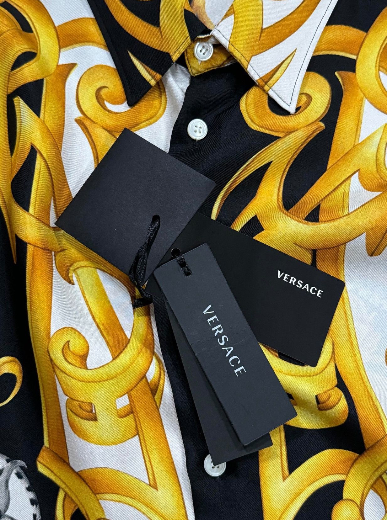 Versace Versace Barcoccodile Silk Shirt Black / Gold (Size 43) NWT Size US S / EU 44-46 / 1 - 4 Thumbnail