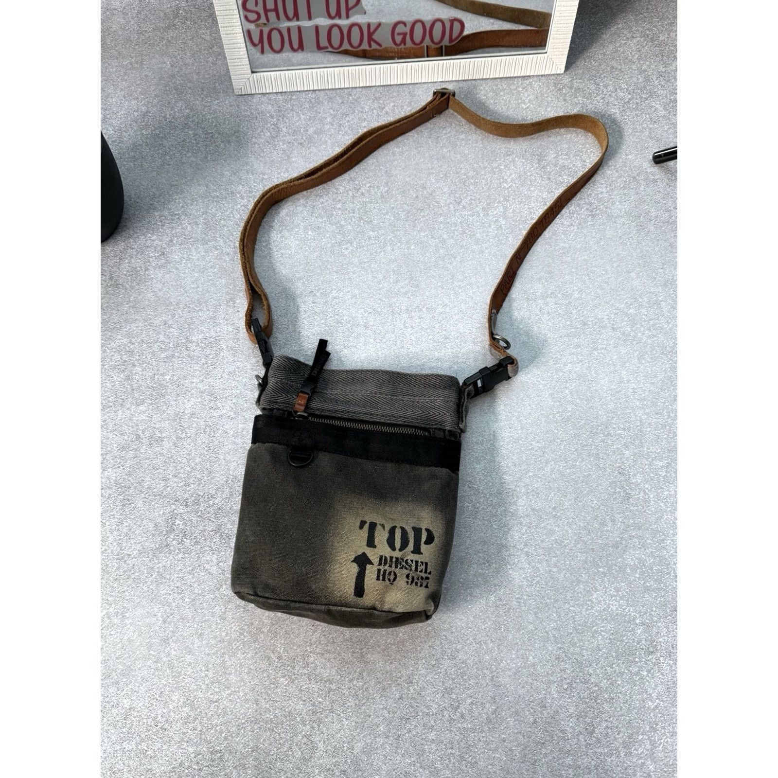 Diesel VINTAGE Diesel Top Army Messenger Bag Canvas Military Men’s Shoulders Bag Size US M / EU 48-50 / 2 - 2 Thumbnail