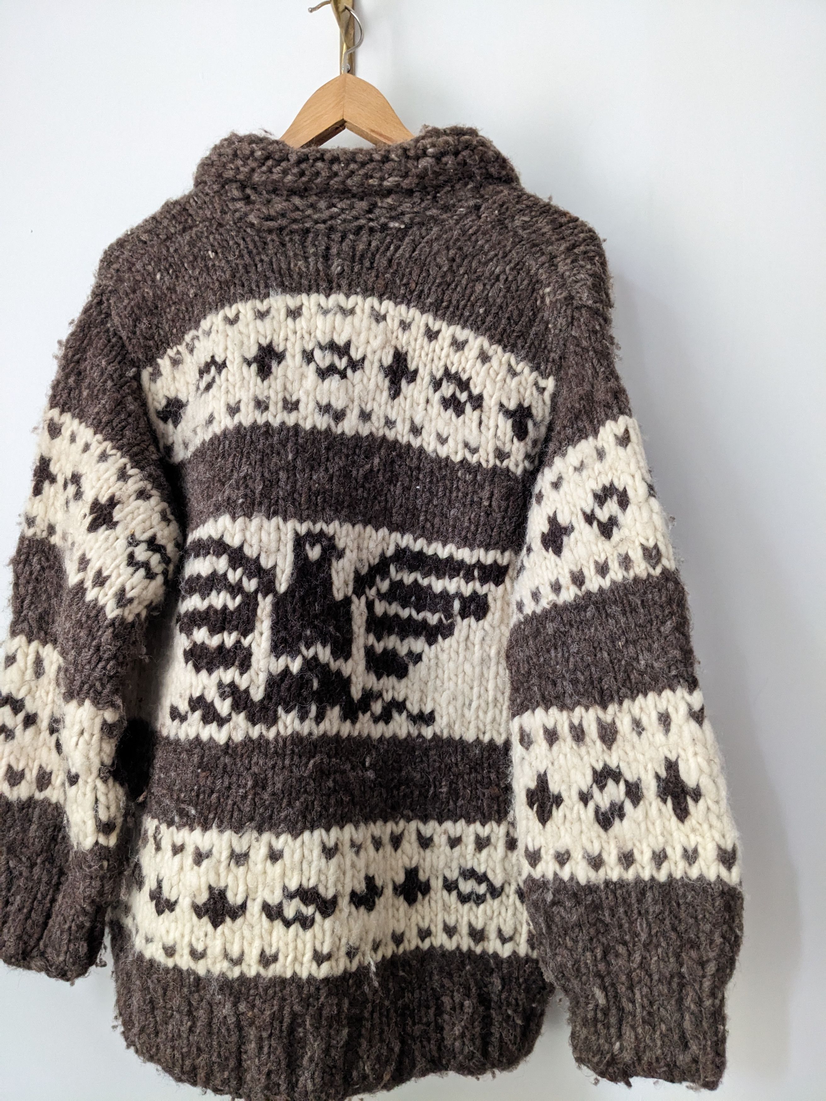 Vintage Vintage Wildlife Thunderbird Cowichan Knit Jacket Wool M Size US M / EU 48-50 / 2 - 2 Thumbnail