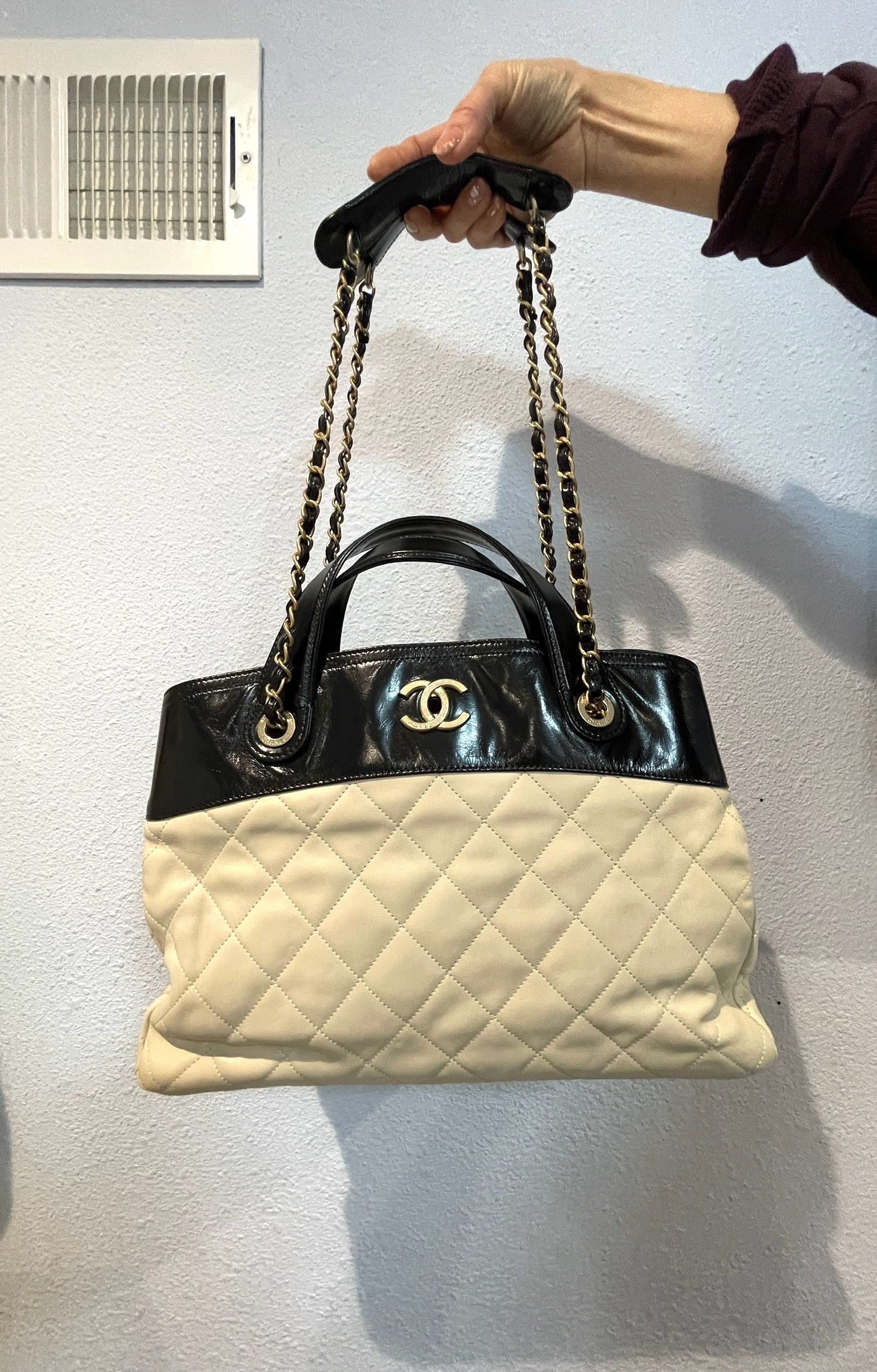 Chanel Chanel In The Mix Shopping Bag Quilted Calfskin Large Size ONE SIZE - 1 Thumbnail