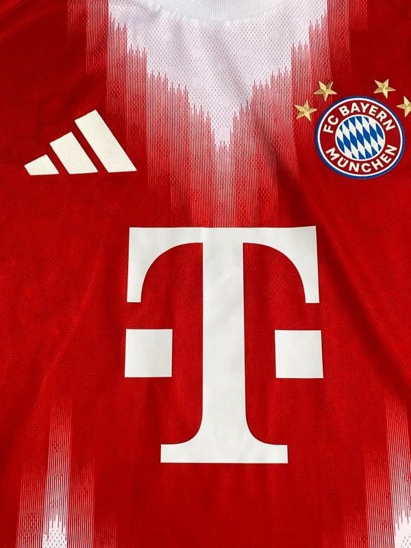 Adidas Soccer jersey Adidas FC Bayern 25/26 Home Authentic Size M Size US M / EU 48-50 / 2 - 4 Thumbnail