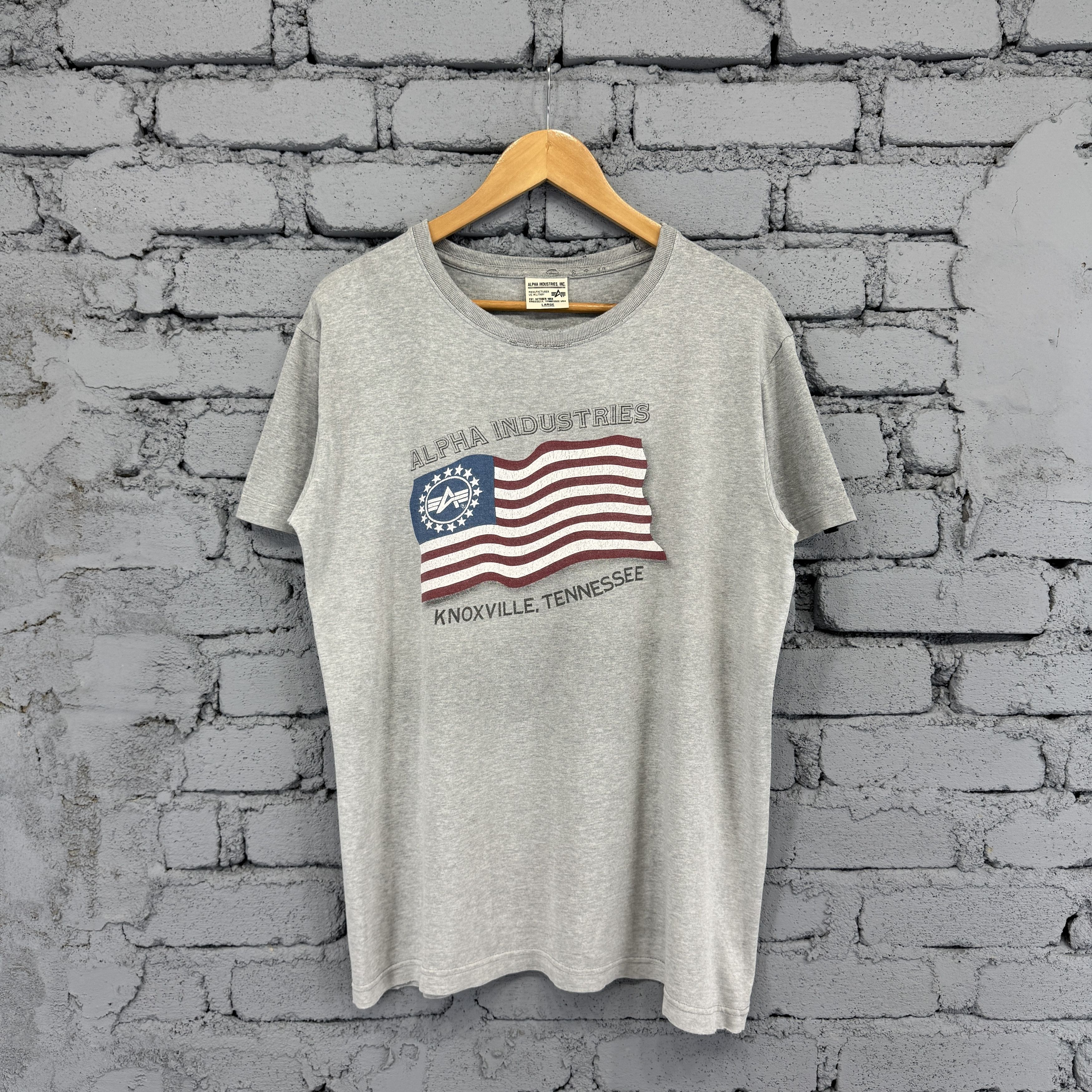 Alpha Industries Vintage 00s Alpha Industries Big American Flag Tshirt Size US L / EU 52-54 / 3 - 1 Thumbnail