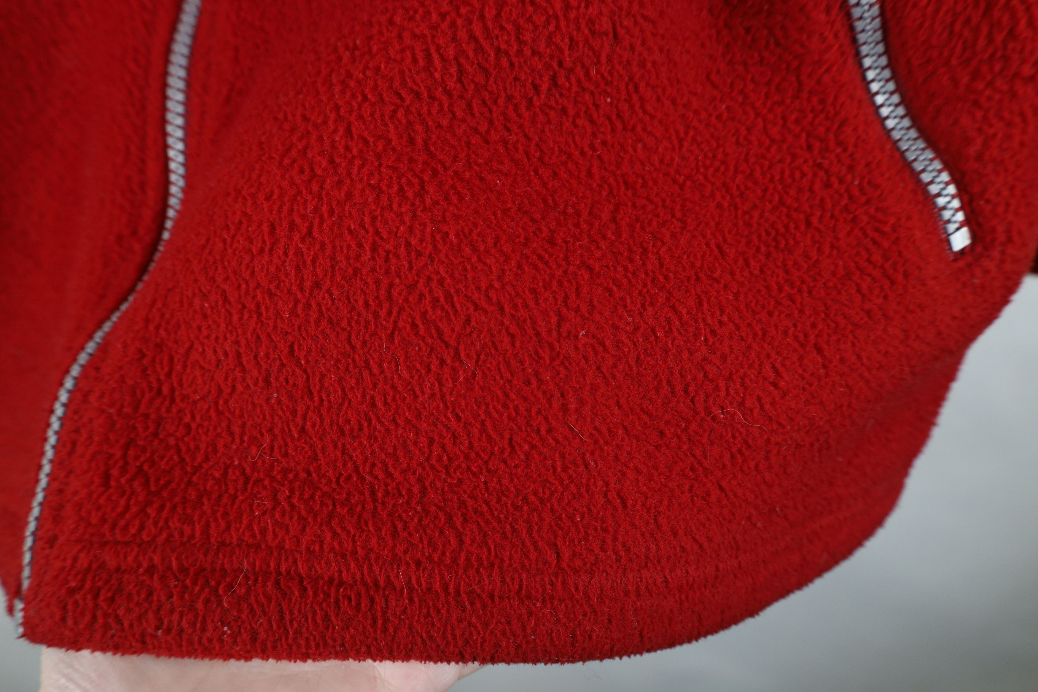 Vintage Vintage 90s Roots Tech Park City Utah Fleece Jacket Red Size US M / EU 48-50 / 2 - 7 Thumbnail
