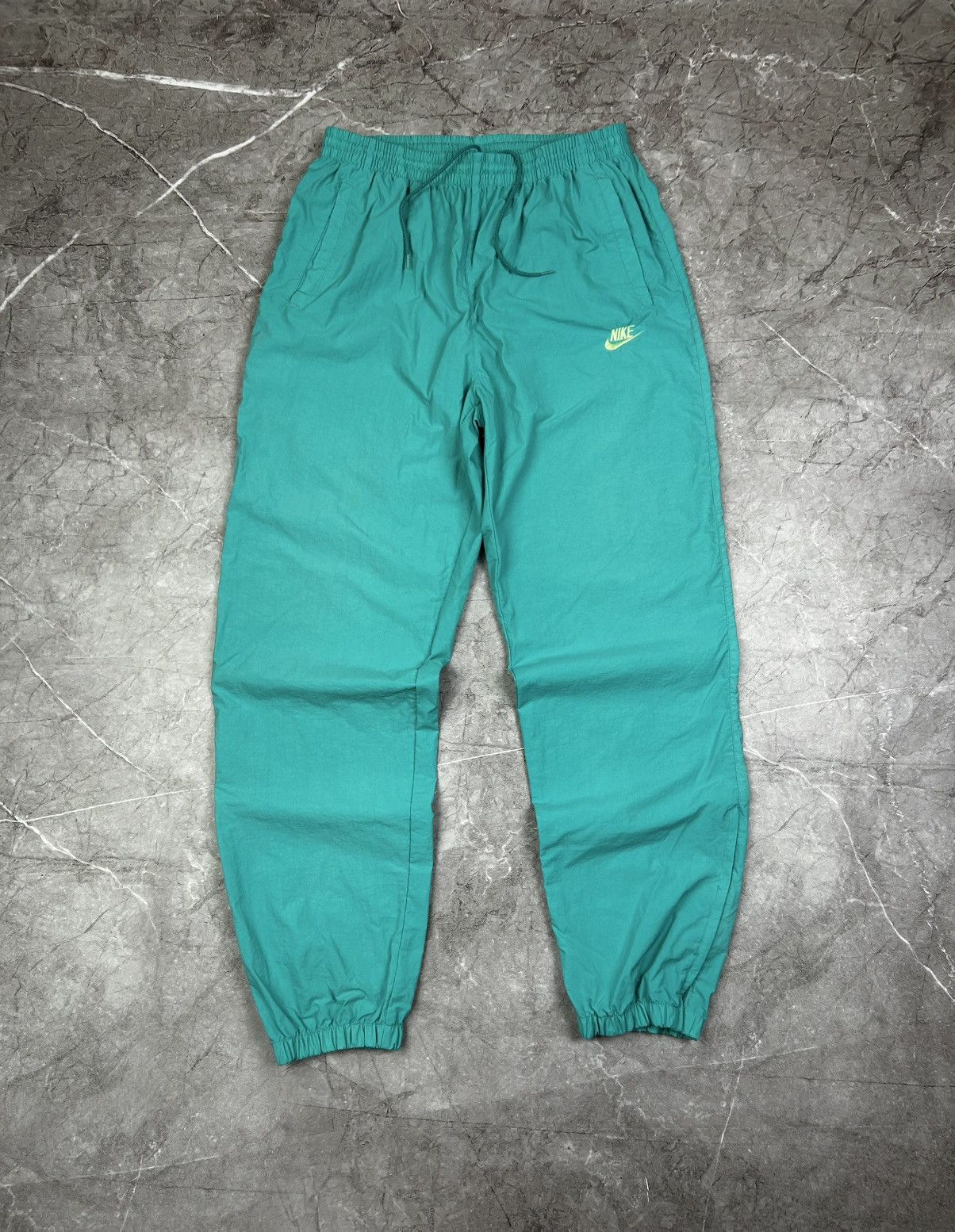 Nike Men's Sweatpants Nike vintage 90s Birch Size US 32 / EU 48 - 1 Thumbnail
