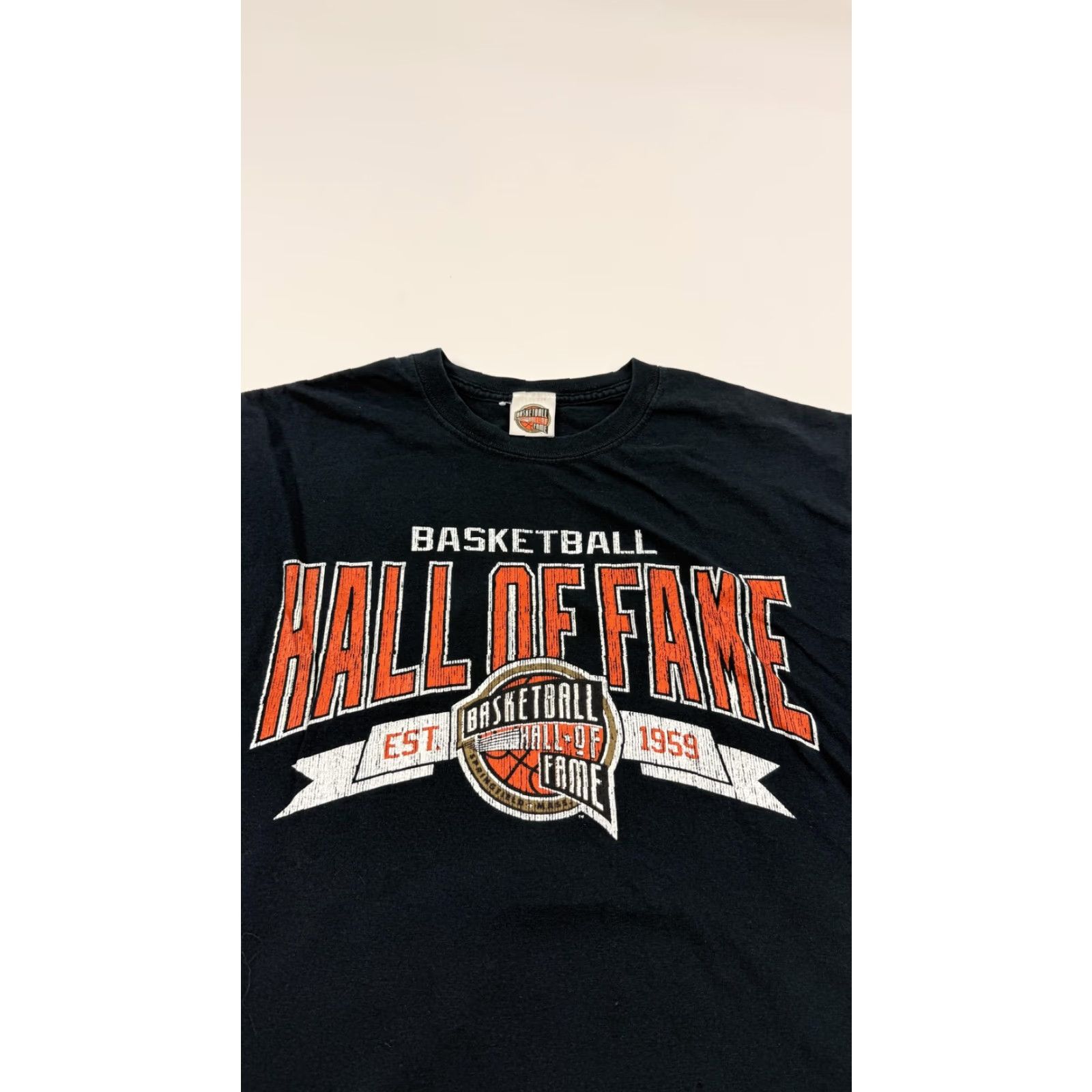 Logo 7 Basketball Hall of Fame Shirt Mens Medium Black Graphic Tee 1959 Logo Mens Large Front Graphic Tee Size US M / EU 48-50 / 2 - 2 Thumbnail