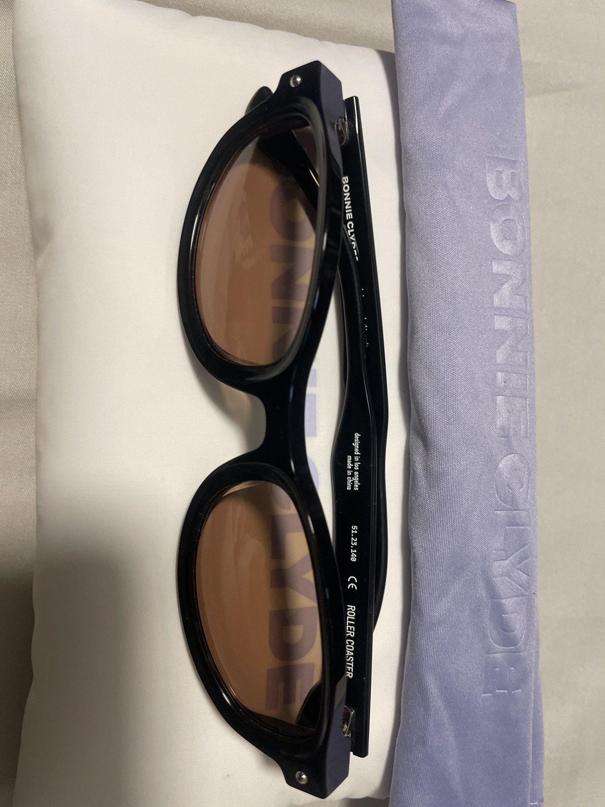 Bonnie Clyde Bonnie Clyde Roller Coaster Brown Tinted Sunglasses Like New Size ONE SIZE - 8 Thumbnail
