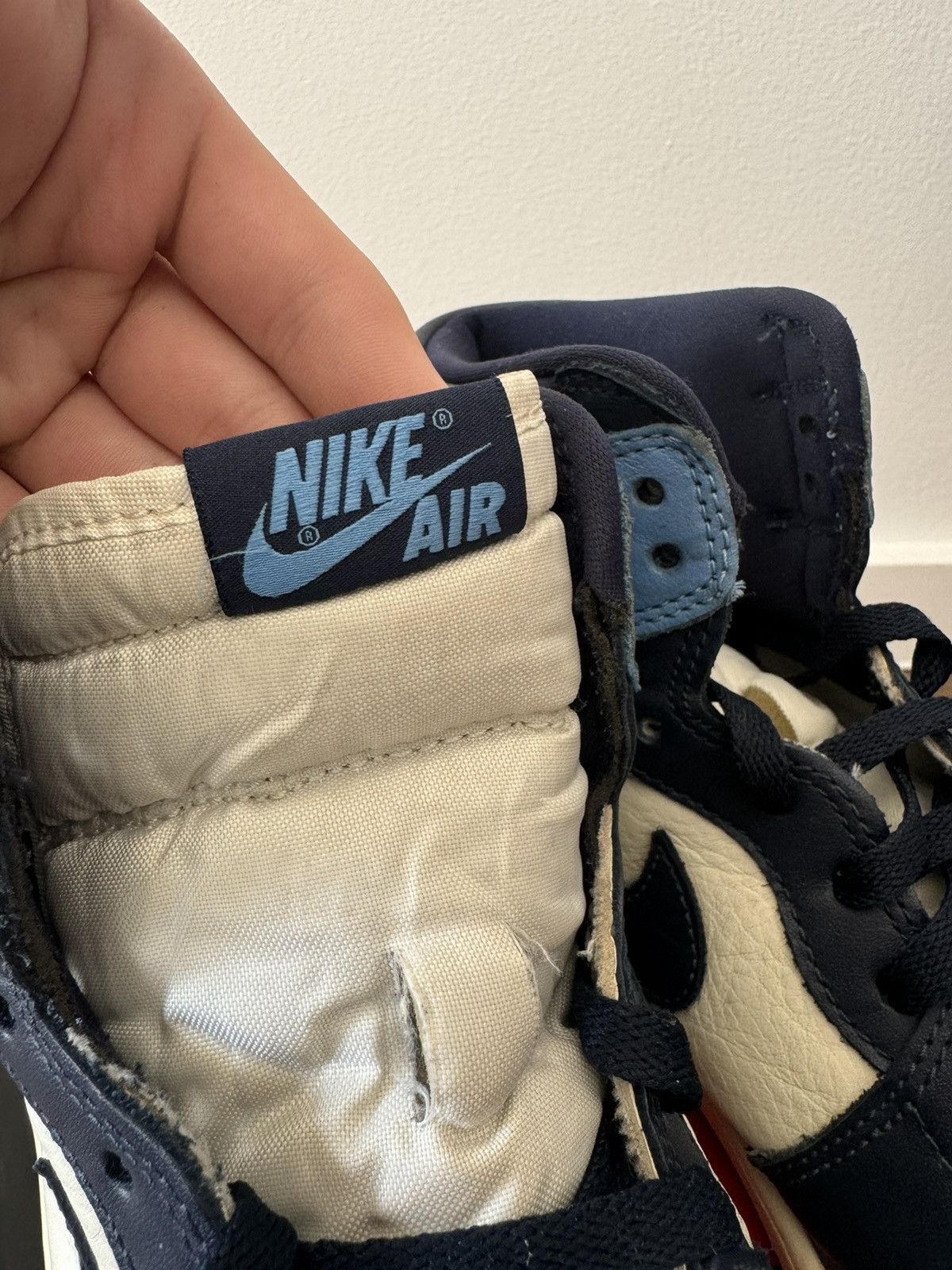 Jordan Brand Jordan 1 High Retro Obsidian Size US 10 / EU 43 - 7 Thumbnail