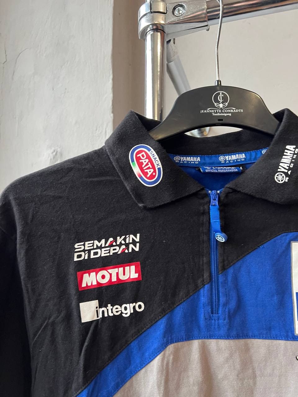 Yamaha YAMAHA TEAM PATA PIRELLI RARE RACING SHIRT POLO JERSEY SZ M Size US M / EU 48-50 / 2 - 4 Thumbnail