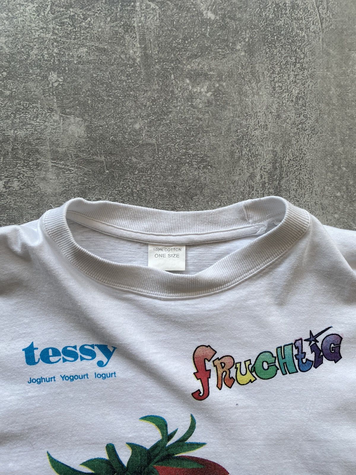 Vintage Vintage Big Fruit Distressed Tshirt Size US L / EU 52-54 / 3 - 9 Thumbnail
