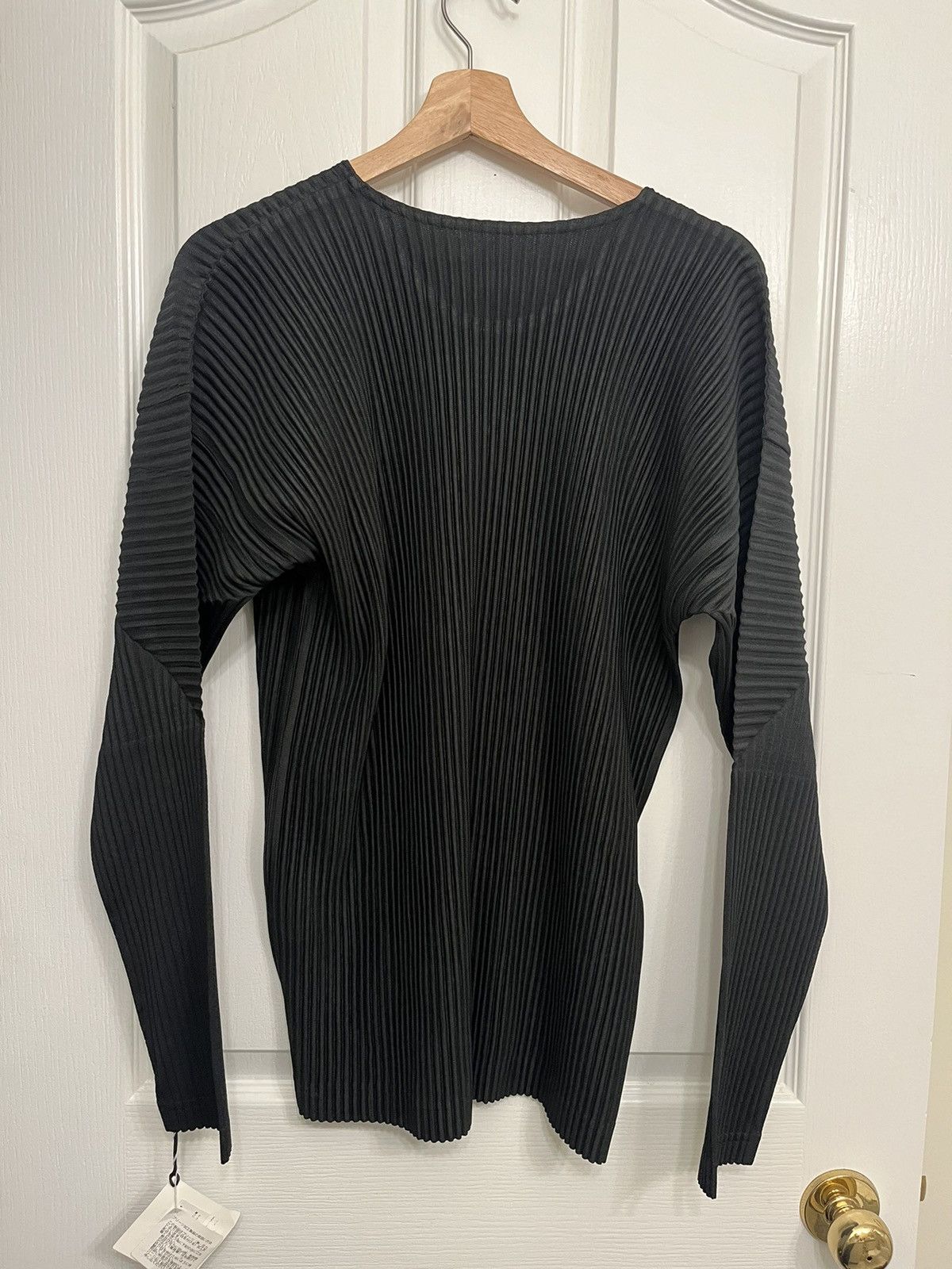 Homme Plisse Issey Miyake Homme Plisse Issey Miyake Pleated Longsleeve size L 4 Size US L / EU 52-54 / 3 - 2 Thumbnail
