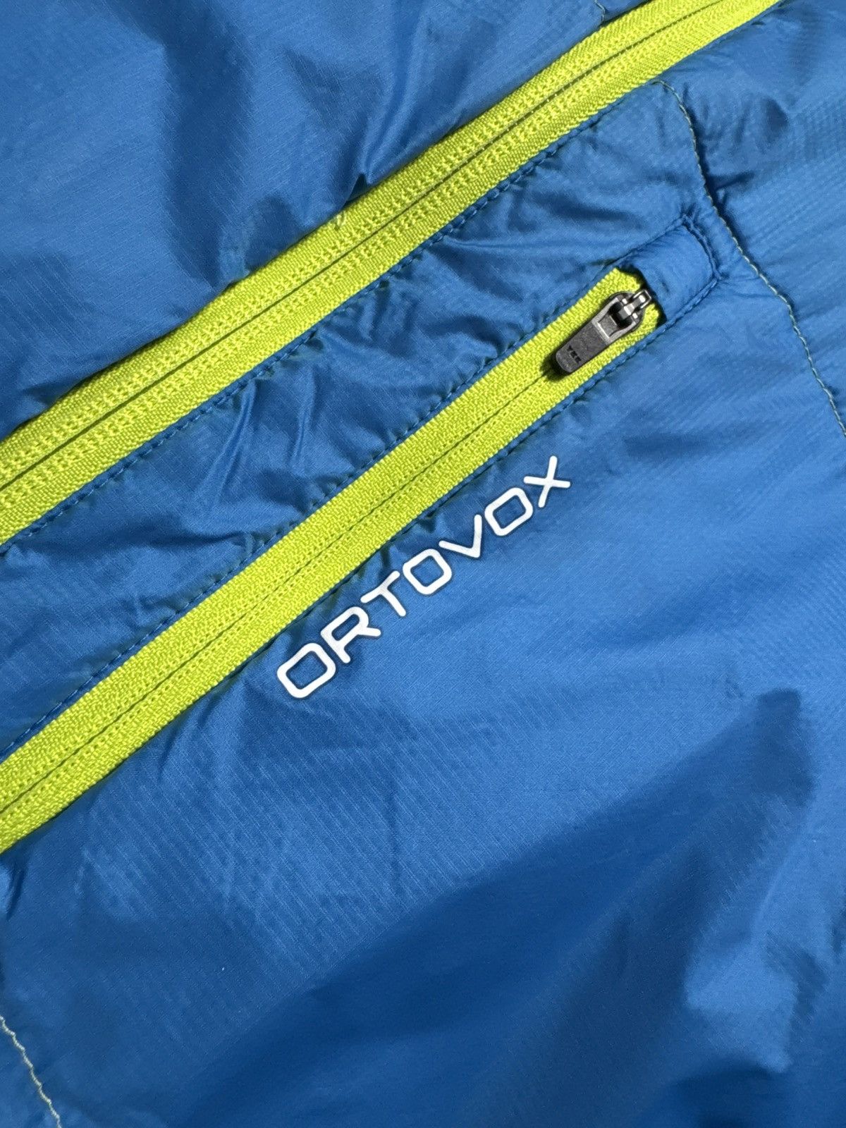 ORTOVOX Ortovox Reversible Down Puffer Jacket Size XL Outdoor Size US XL / EU 56 / 4 - 6 Thumbnail