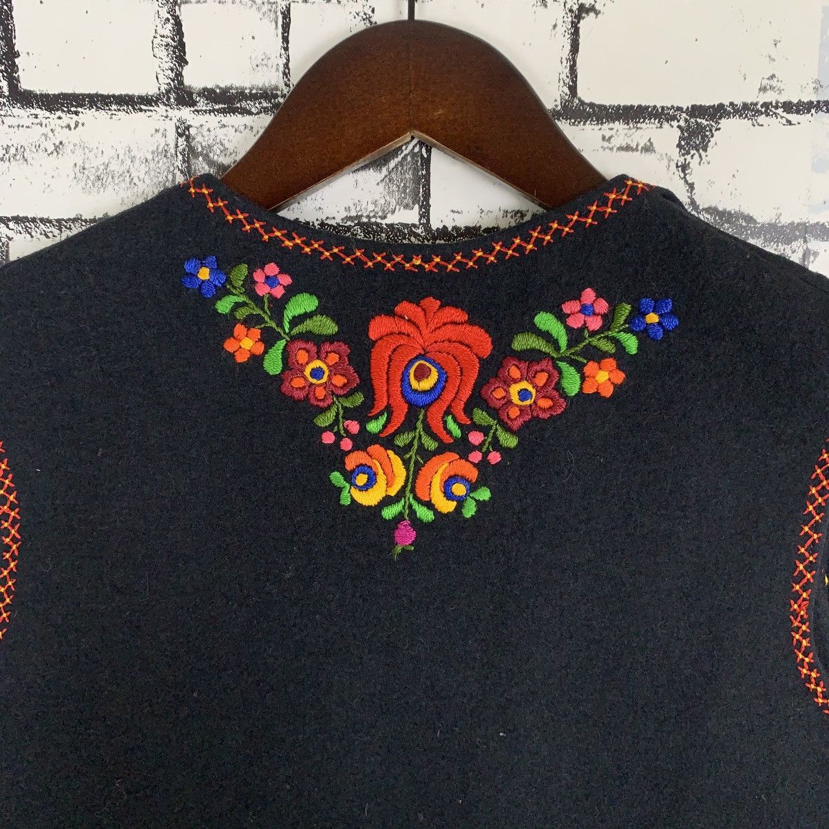 Designer × Vintage Vintage Hungarian Matyo Vest Flower Embroidered Size XS / US 0-2 / IT 36-38 - 7 Thumbnail