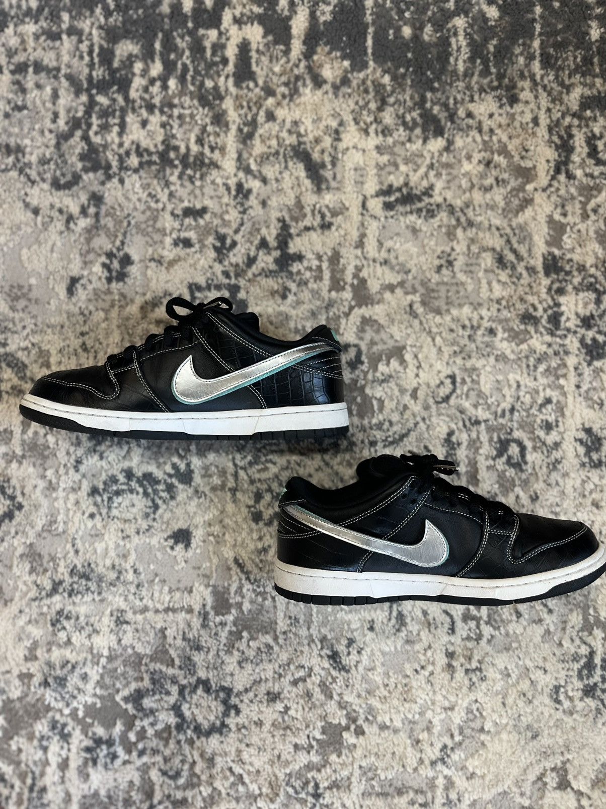 Diamond Supply Co. × Nike Nike SB Dunk Low Pro OG QS Size US 8 / EU 41 - 3 Thumbnail