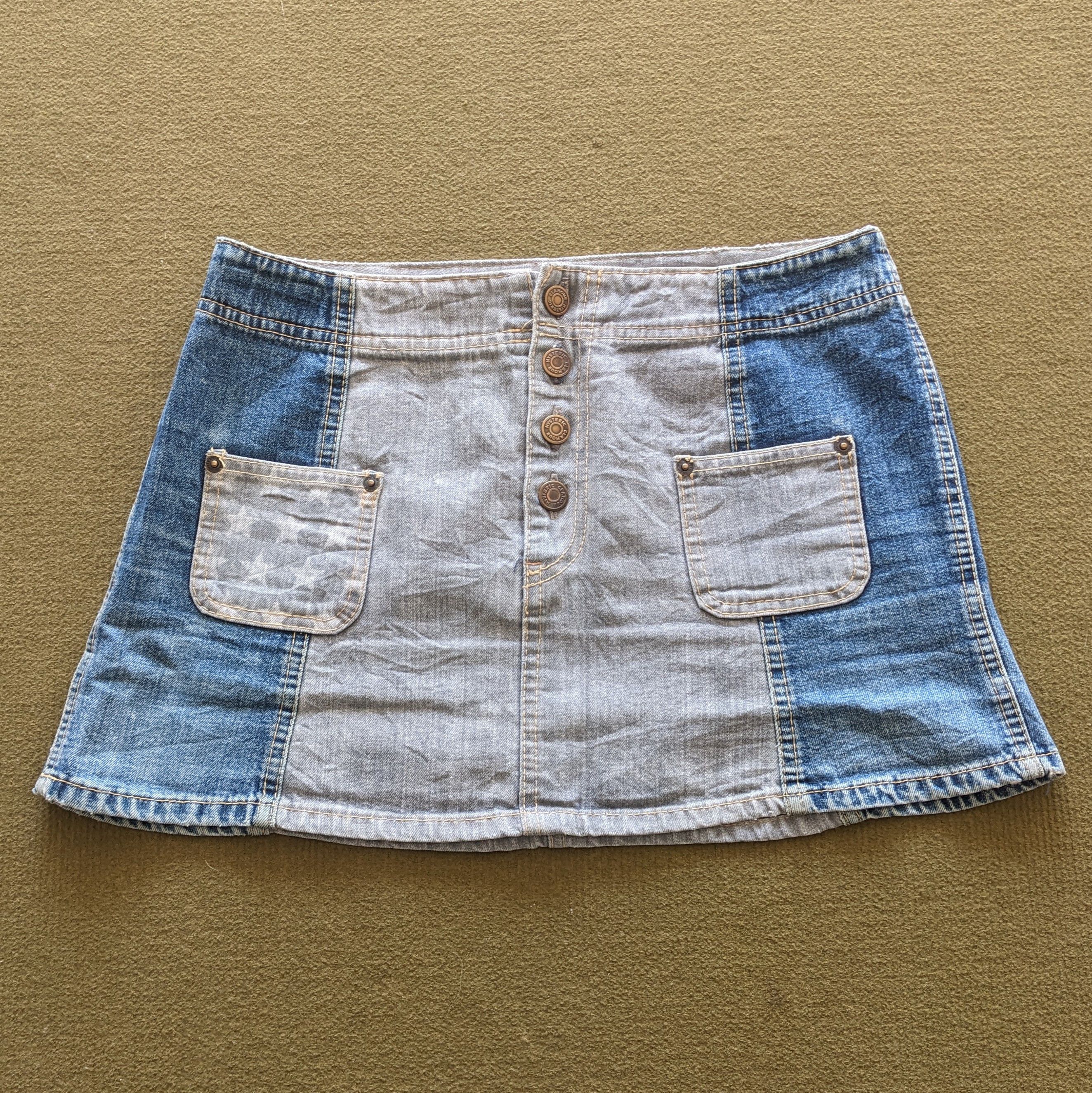 Hysteric Glamour Vintage Hysteric Glamour Fashion Brand Women's Short Skirts Size 28" / US 6 / IT 42 - 1 Thumbnail