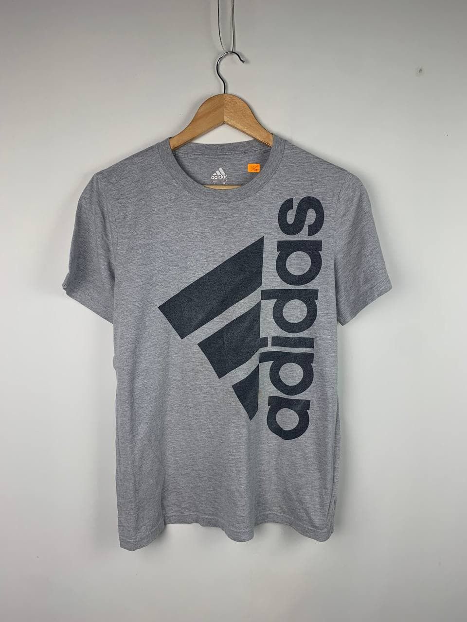 Adidas Adidas Block Logo Overprint Streetwear Tee Size US M / EU 48-50 / 2 - 2 Thumbnail