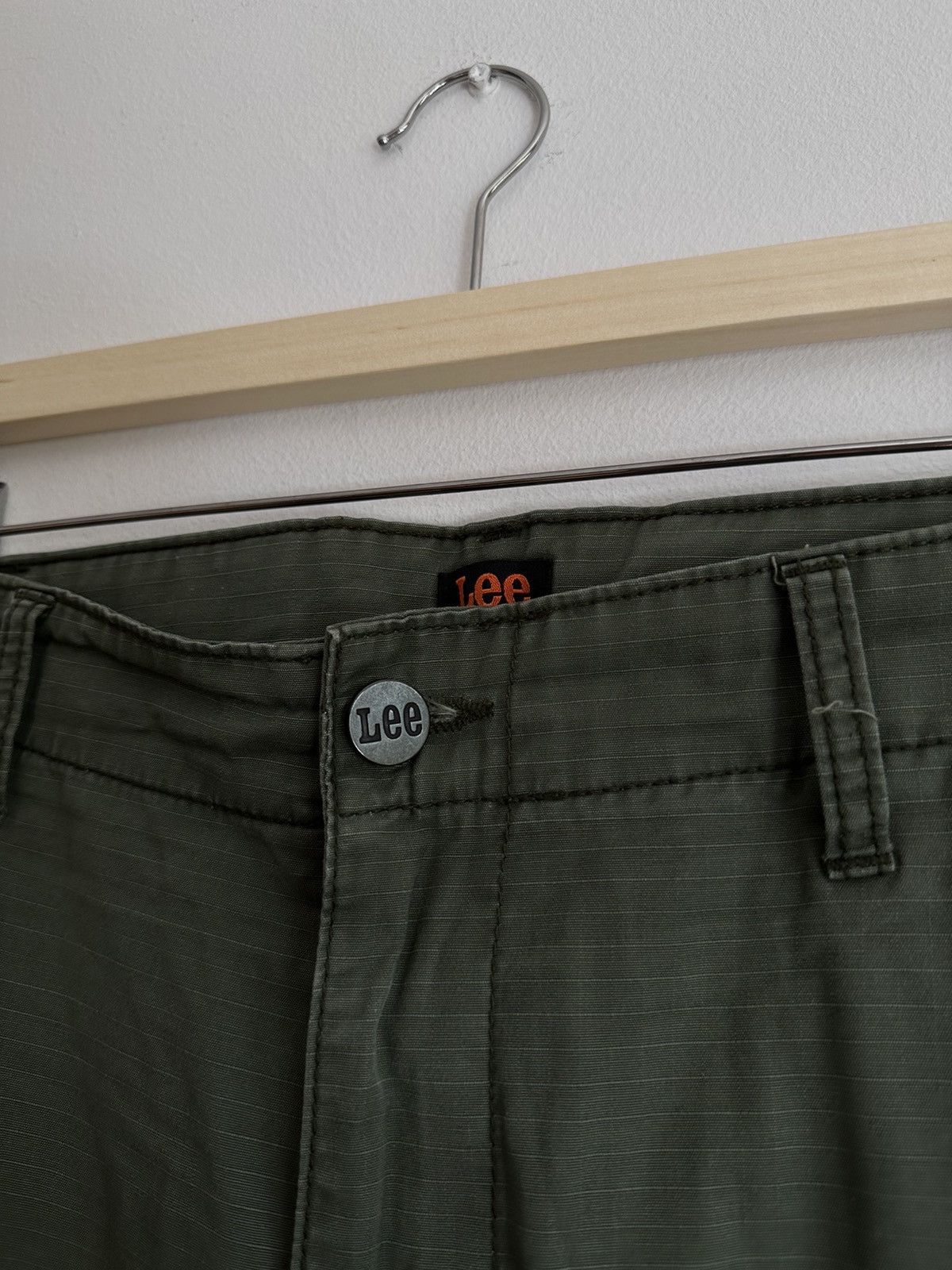 Lee Lee cargo shorts workwear streetwear Size US 38 / EU 54 - 3 Thumbnail