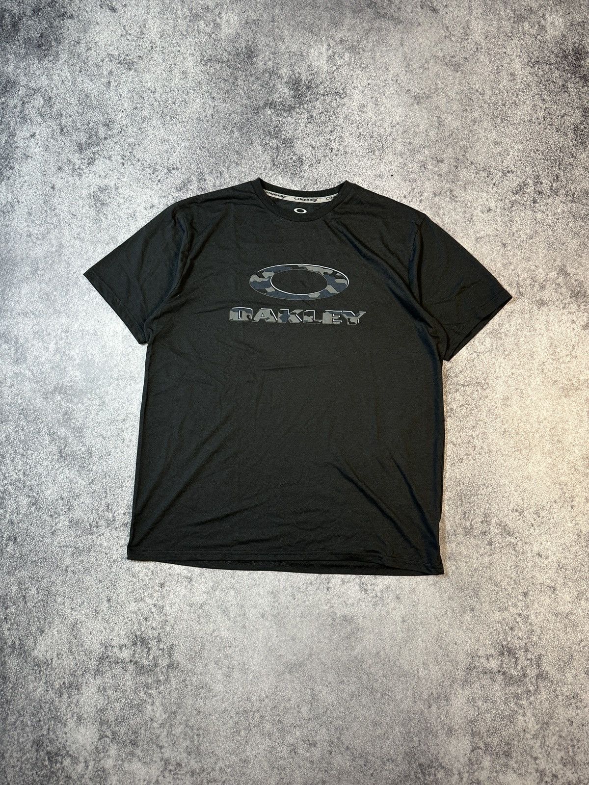 Oakley Y2K Vintage Oakley Big Logo Camo T-Shirt Streetwear Rare XXL Size US XXL / EU 58 / 5 - 1 Thumbnail