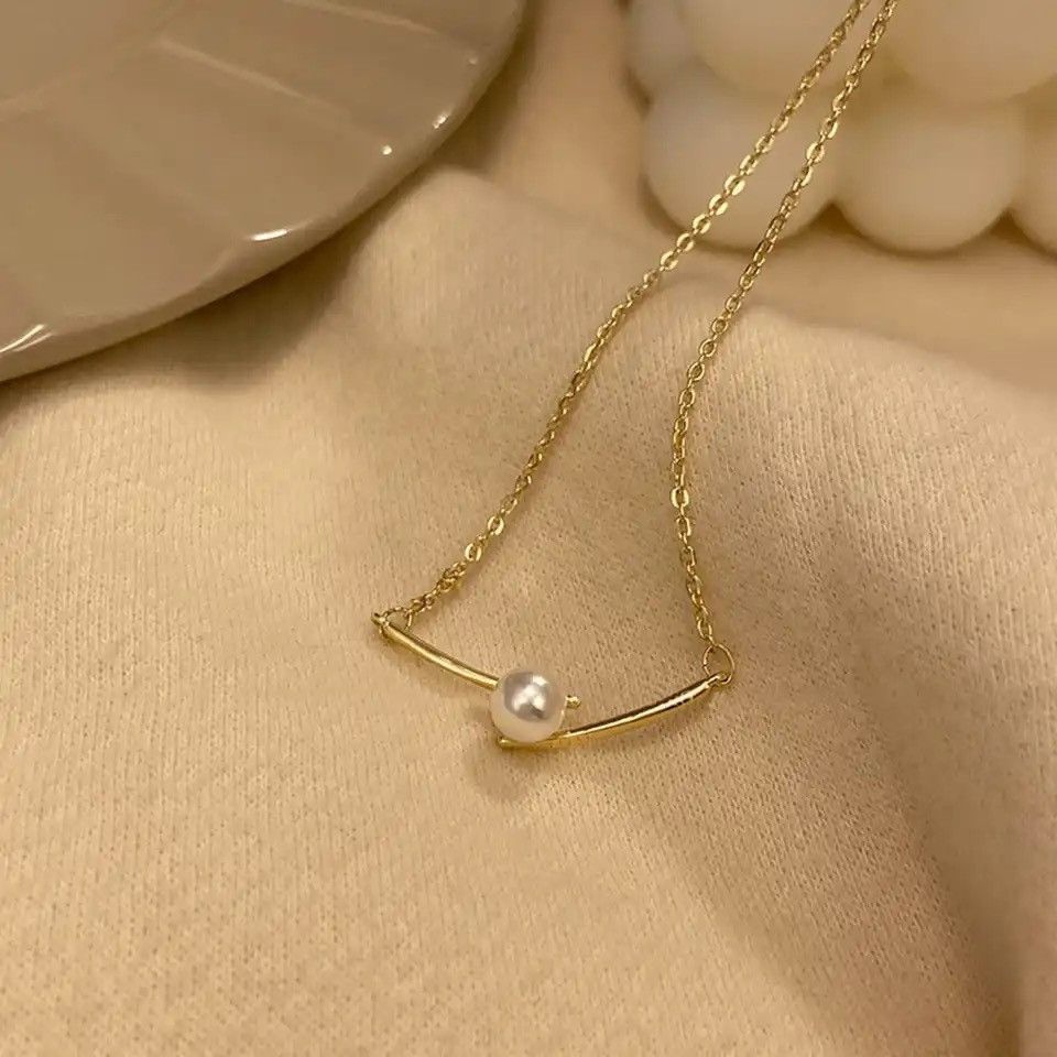 Other Gold Color Metal With Simulated Pearl Pendant Necklace Size ONE SIZE - 1 Thumbnail